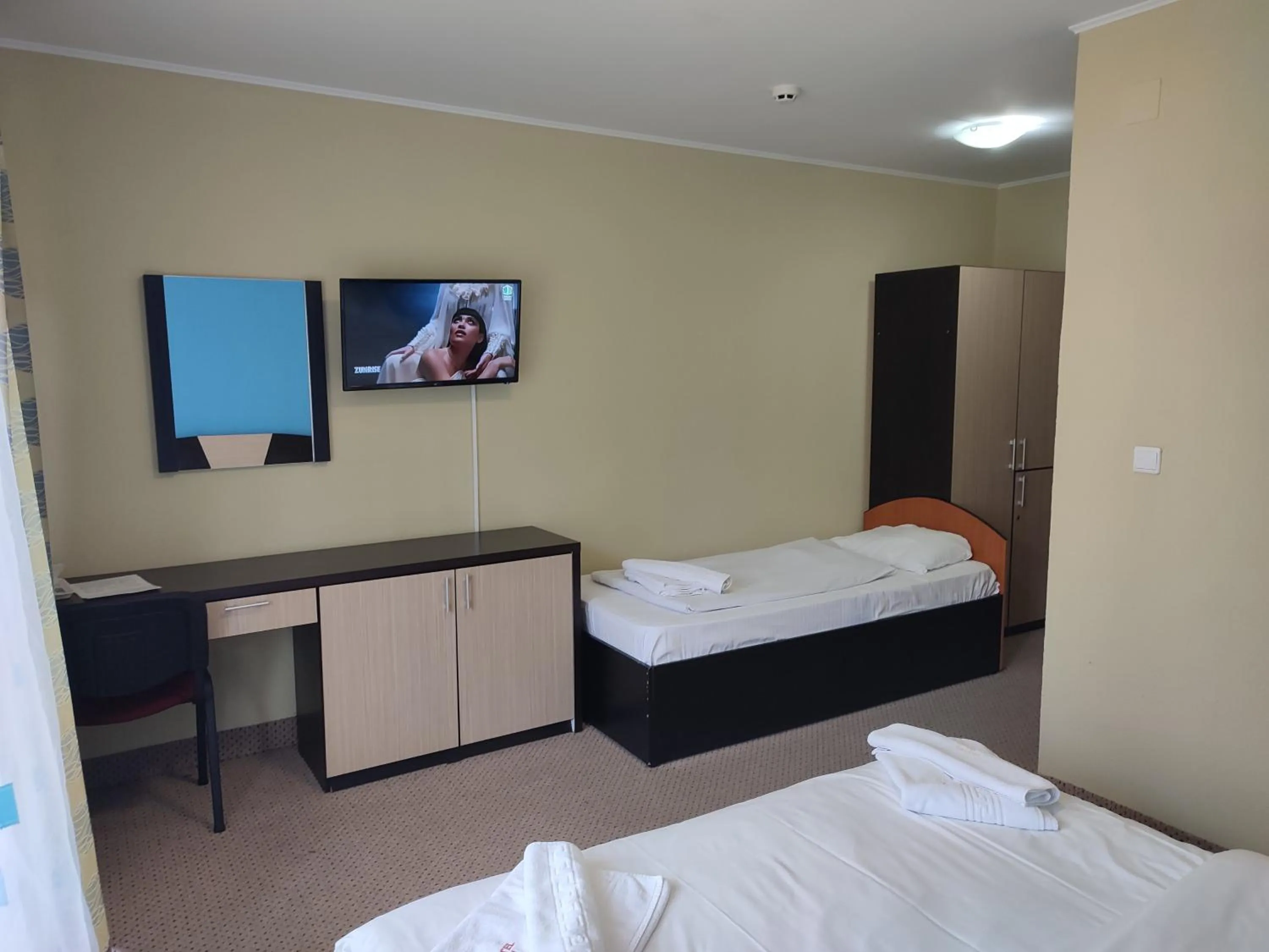 Triple Room with Balcony in Hotel Iri