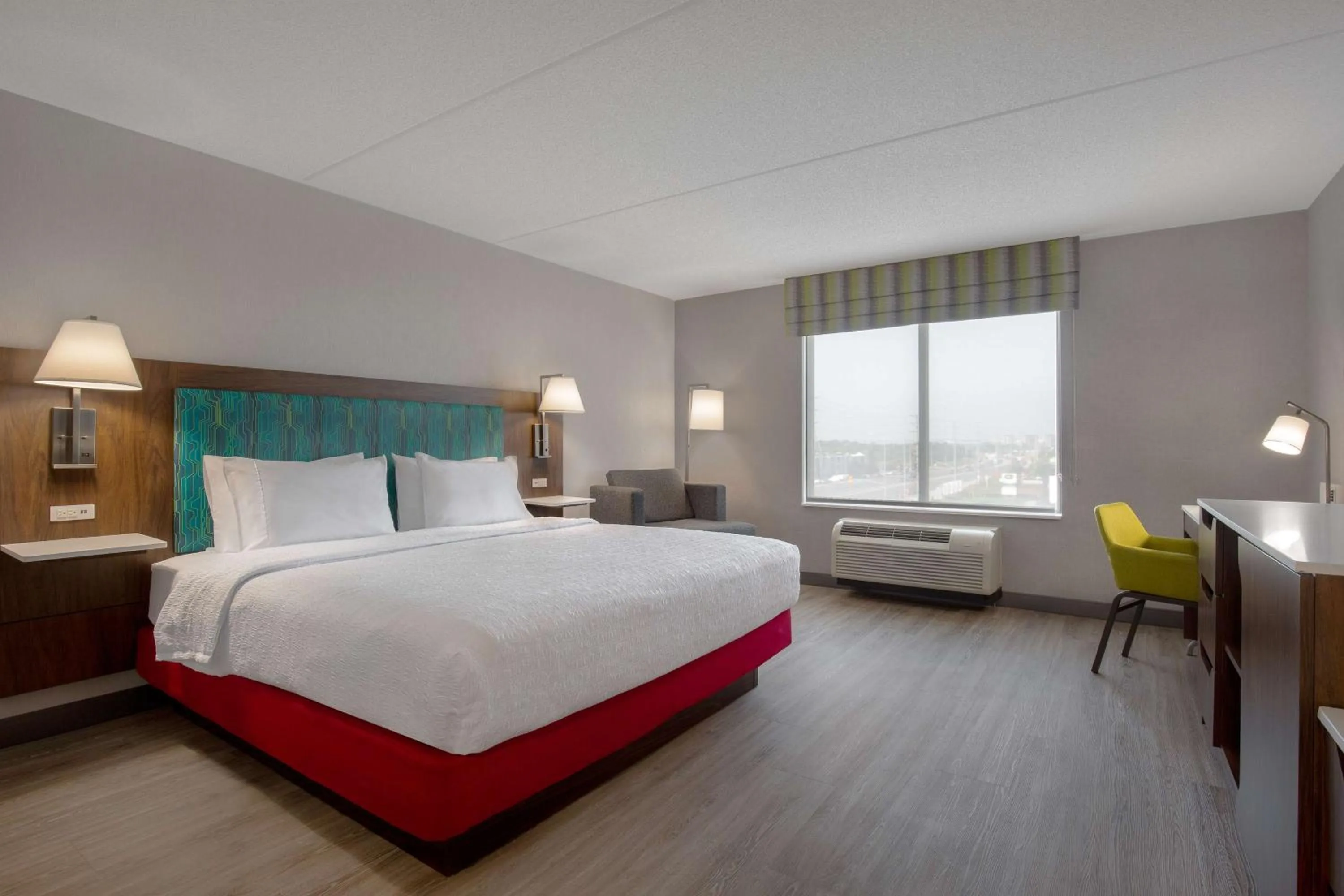 Bed in Hampton Inn by Hilton Brampton - Toronto
