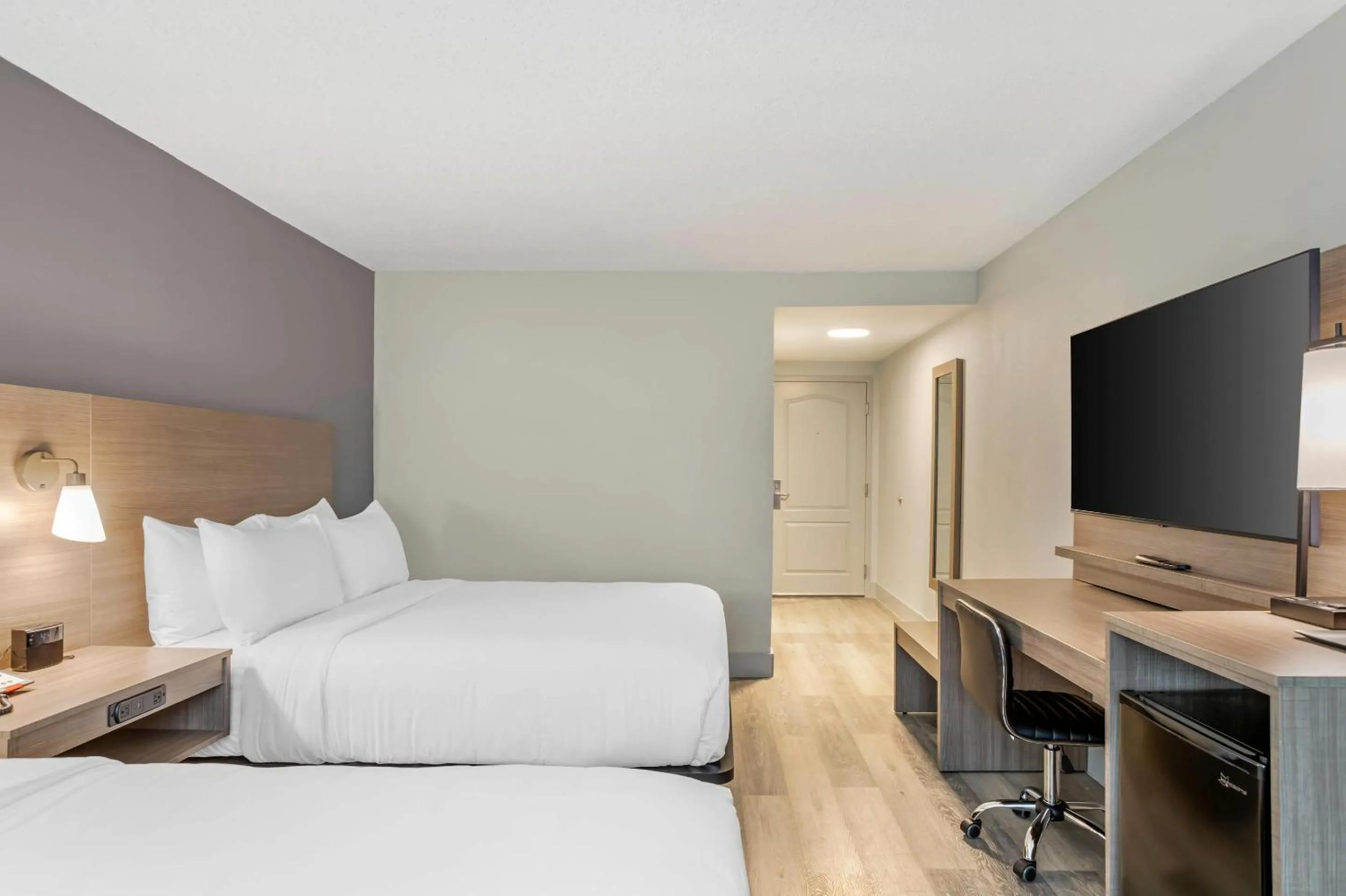 Bedroom, Bed in The Angler Hotel Livingston, an Ascend Collection Hotel