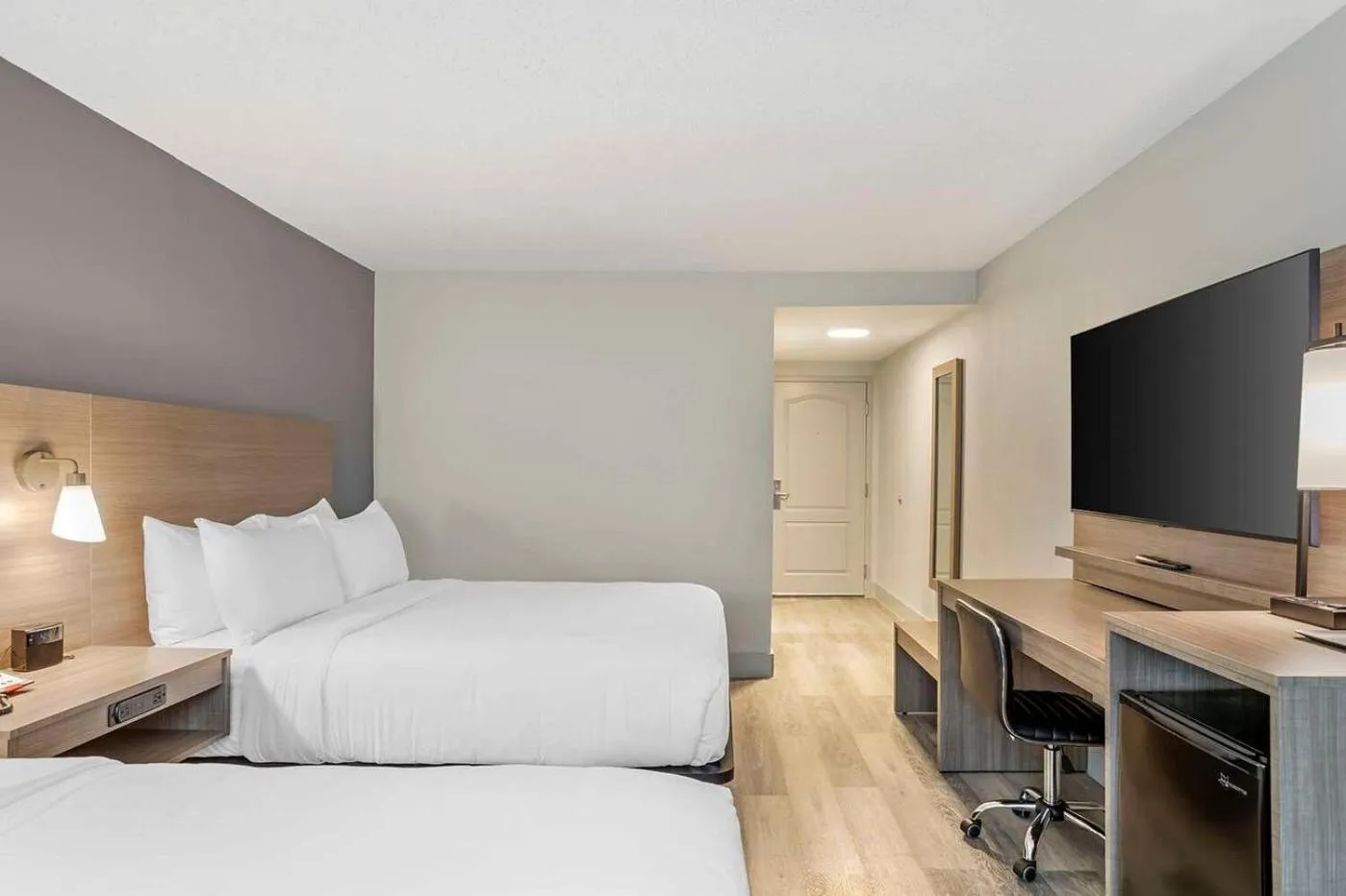 Bedroom, Bed in The Angler Hotel Livingston, an Ascend Collection Hotel