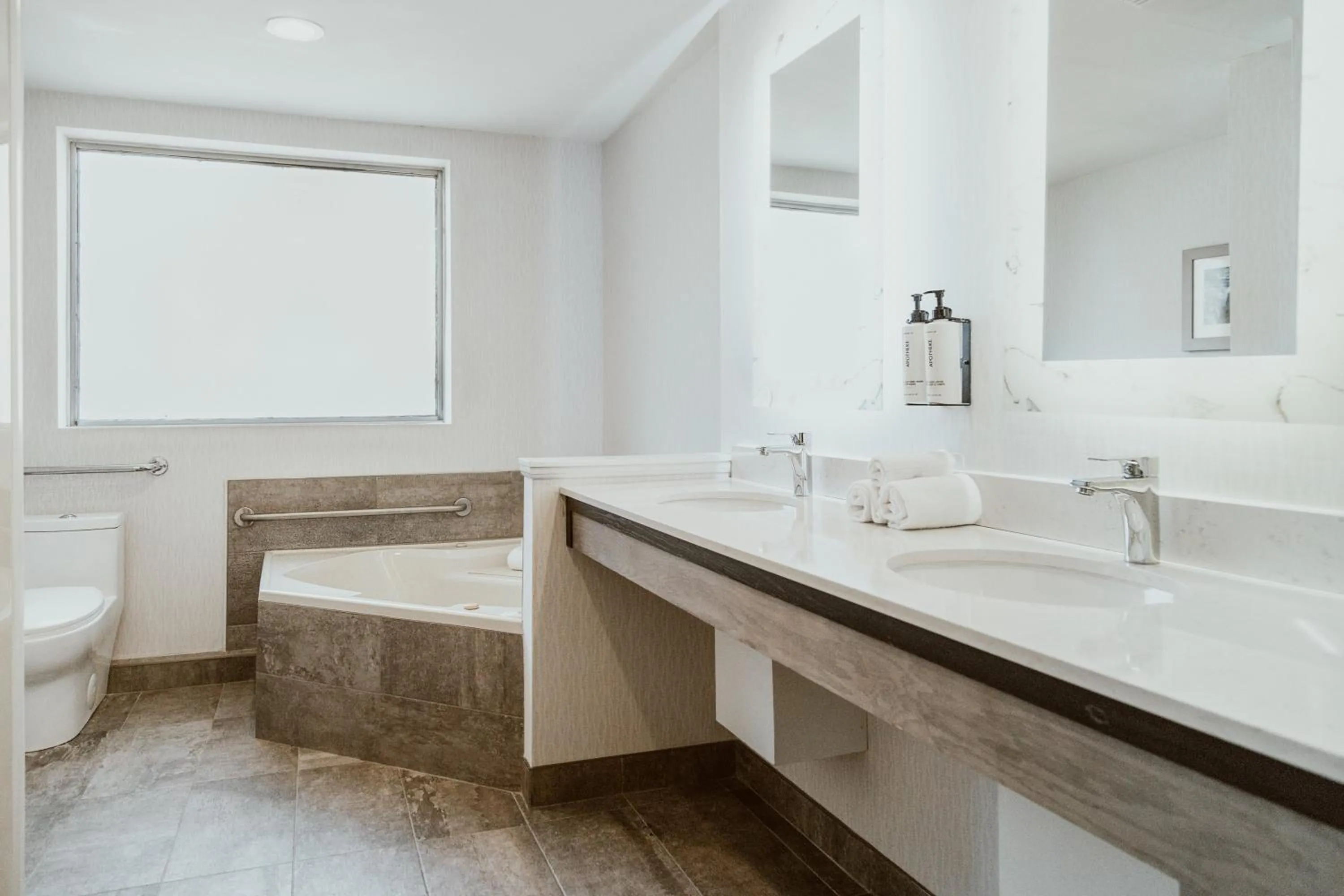 Photo of the whole room in Crowne Plaza Fredericton Lord Beaverbrook by IHG