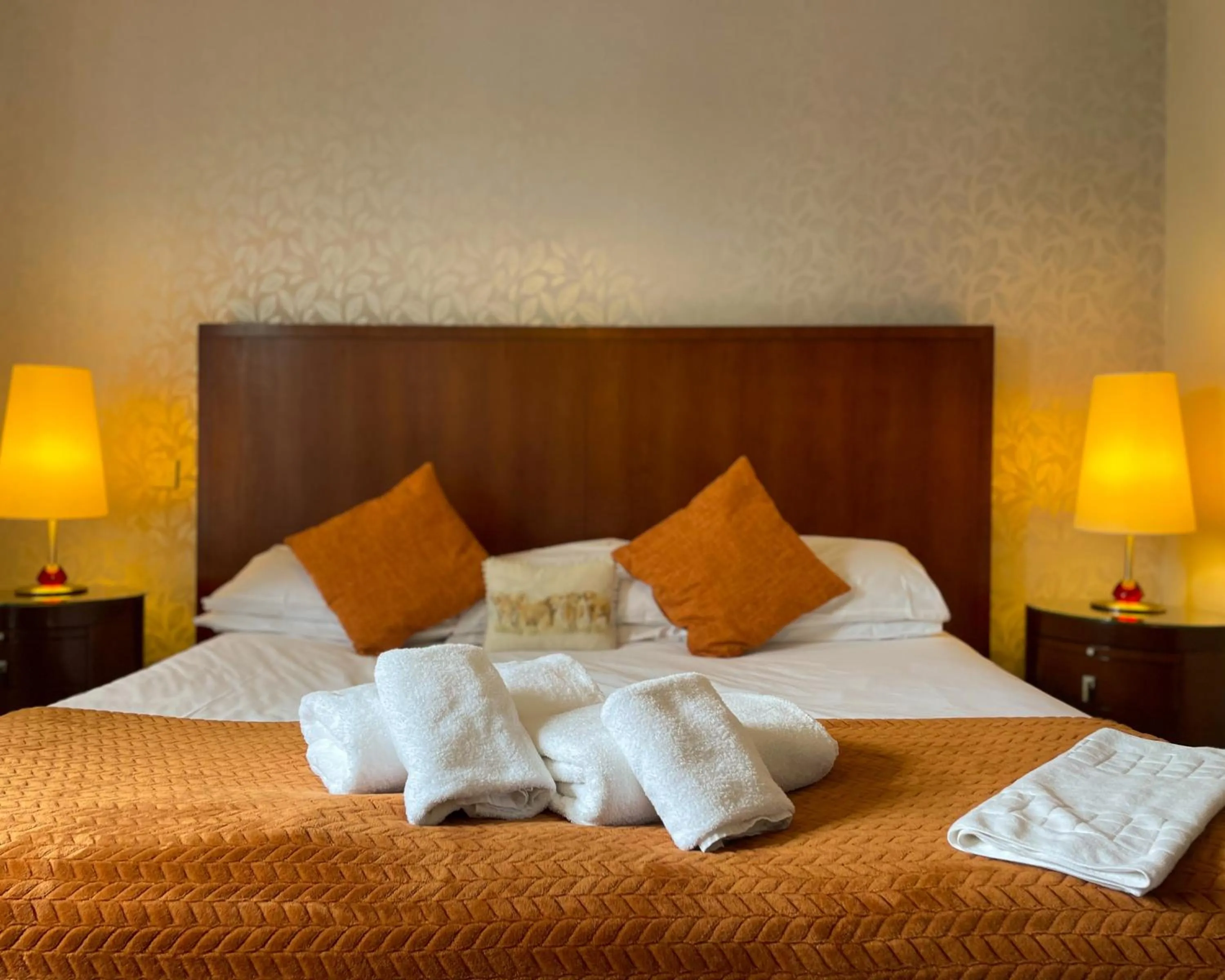 Bed in The Speyside Hotel and Restaurant