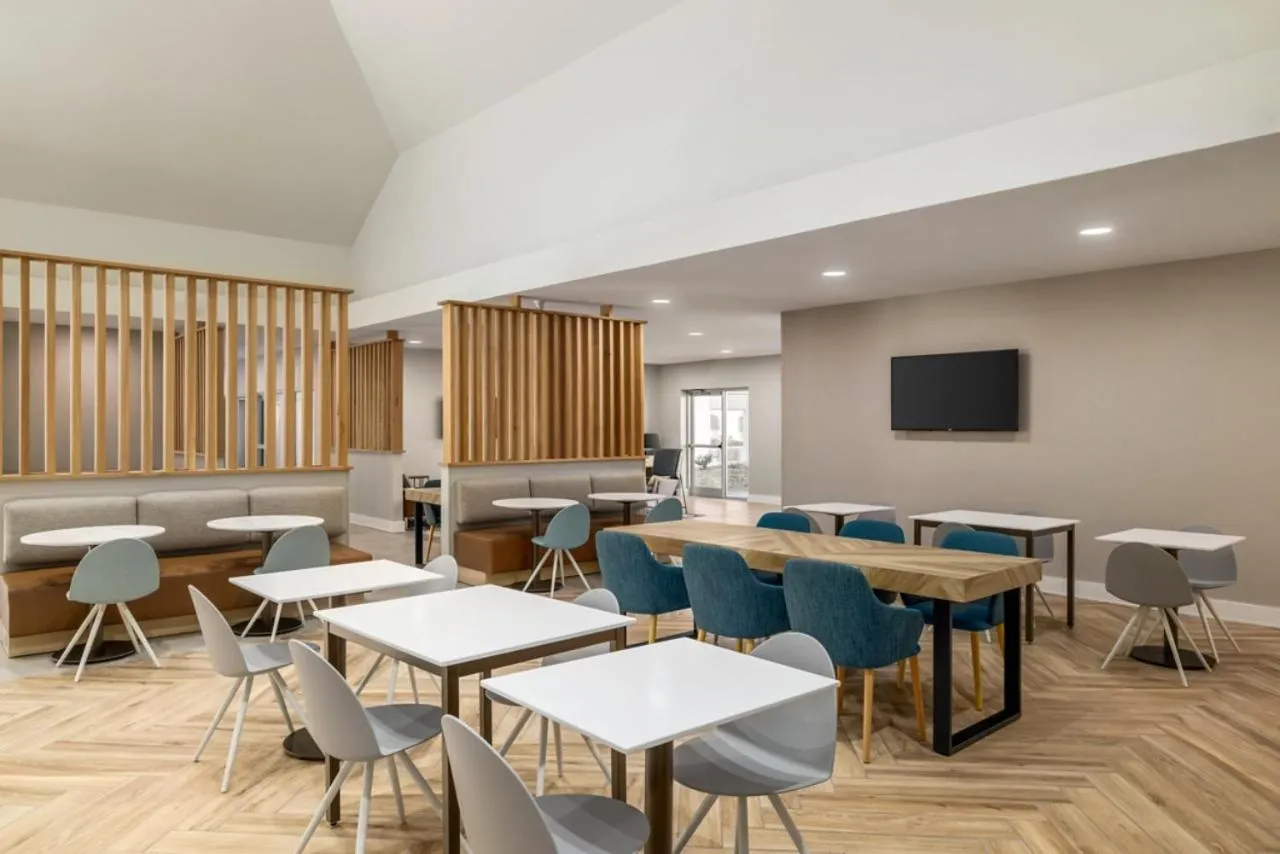 Seating area in TownePlace Suites by Marriott Charlotte LoSo Airport