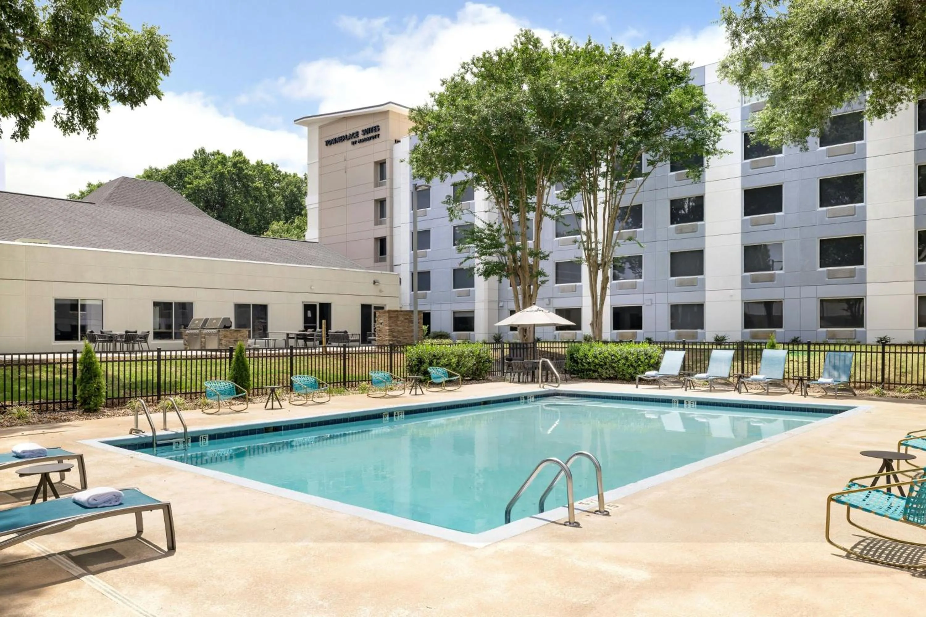 Swimming pool in TownePlace Suites by Marriott Charlotte LoSo Airport