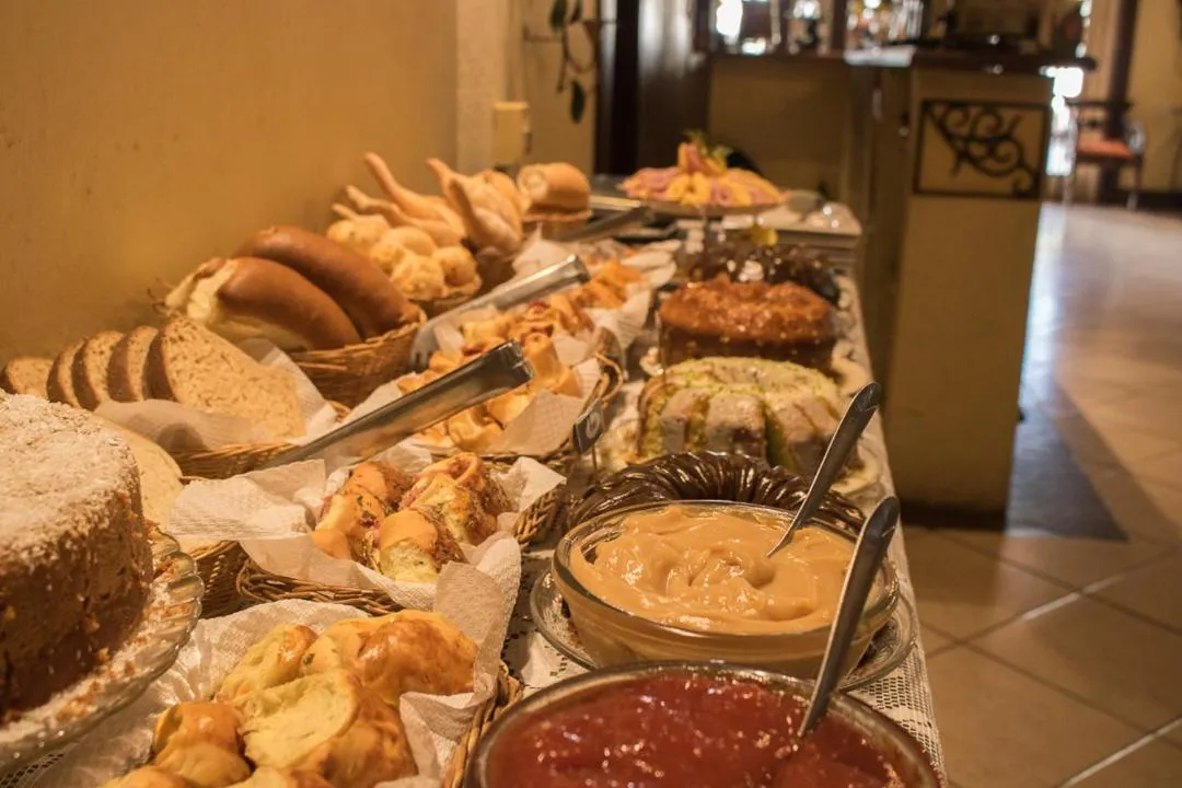 Buffet breakfast in Pousada Hospedaria da Villa