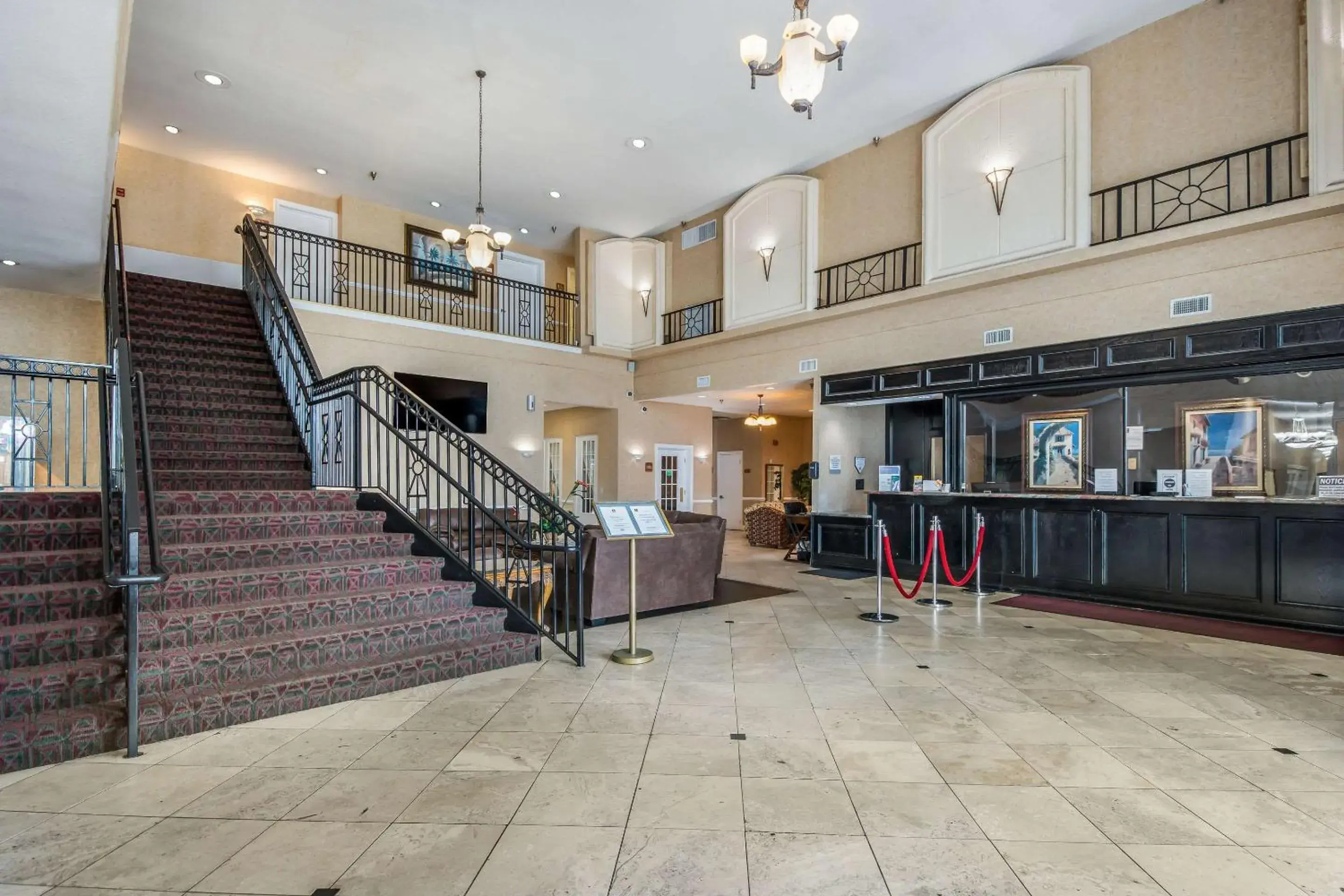 Lobby or reception in Clarion Inn & Suites Central Clearwater Beach Lobby or reception in Clarion Inn & Suites Central Clearwater Beach