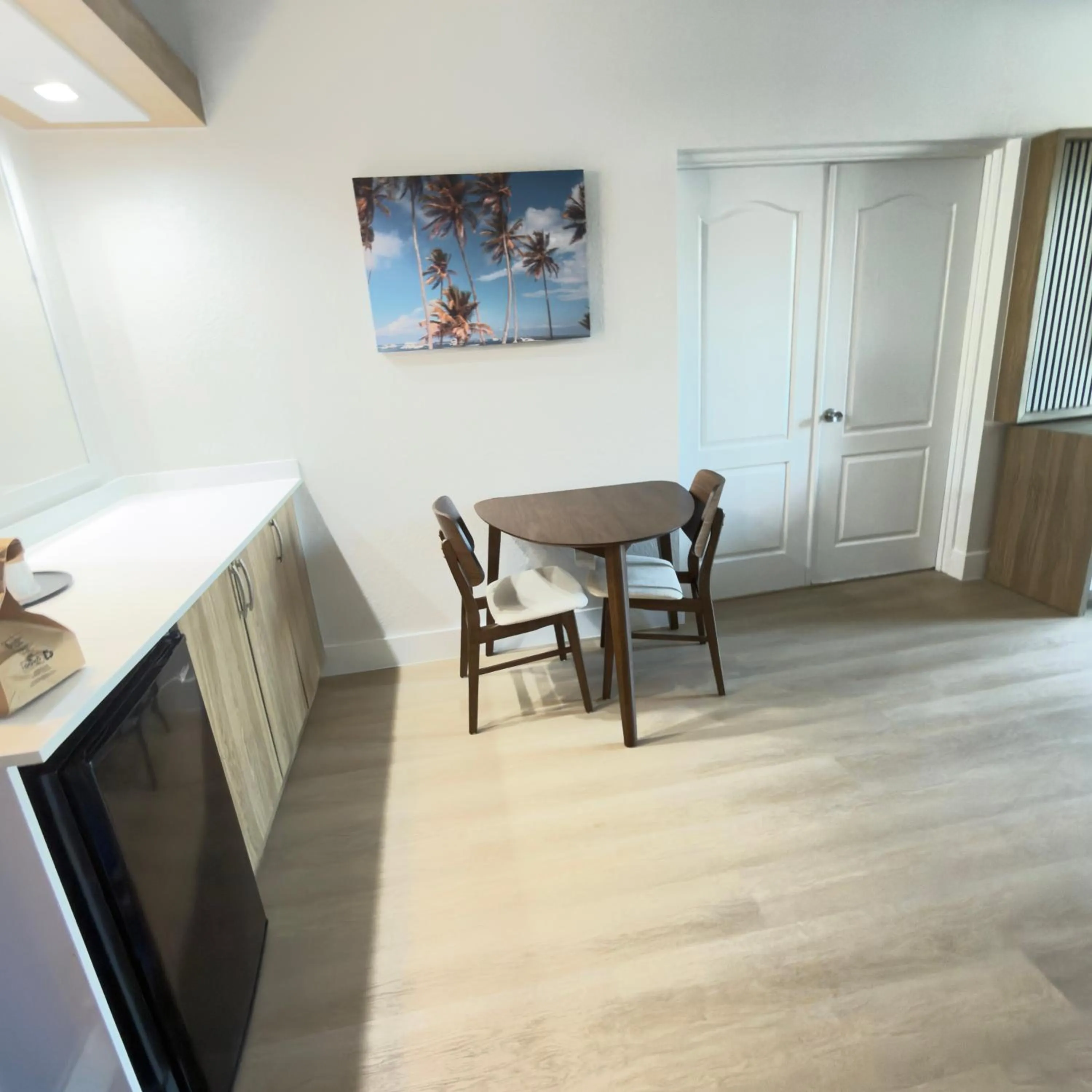 Clarion Inn & Suites Central Clearwater Beach