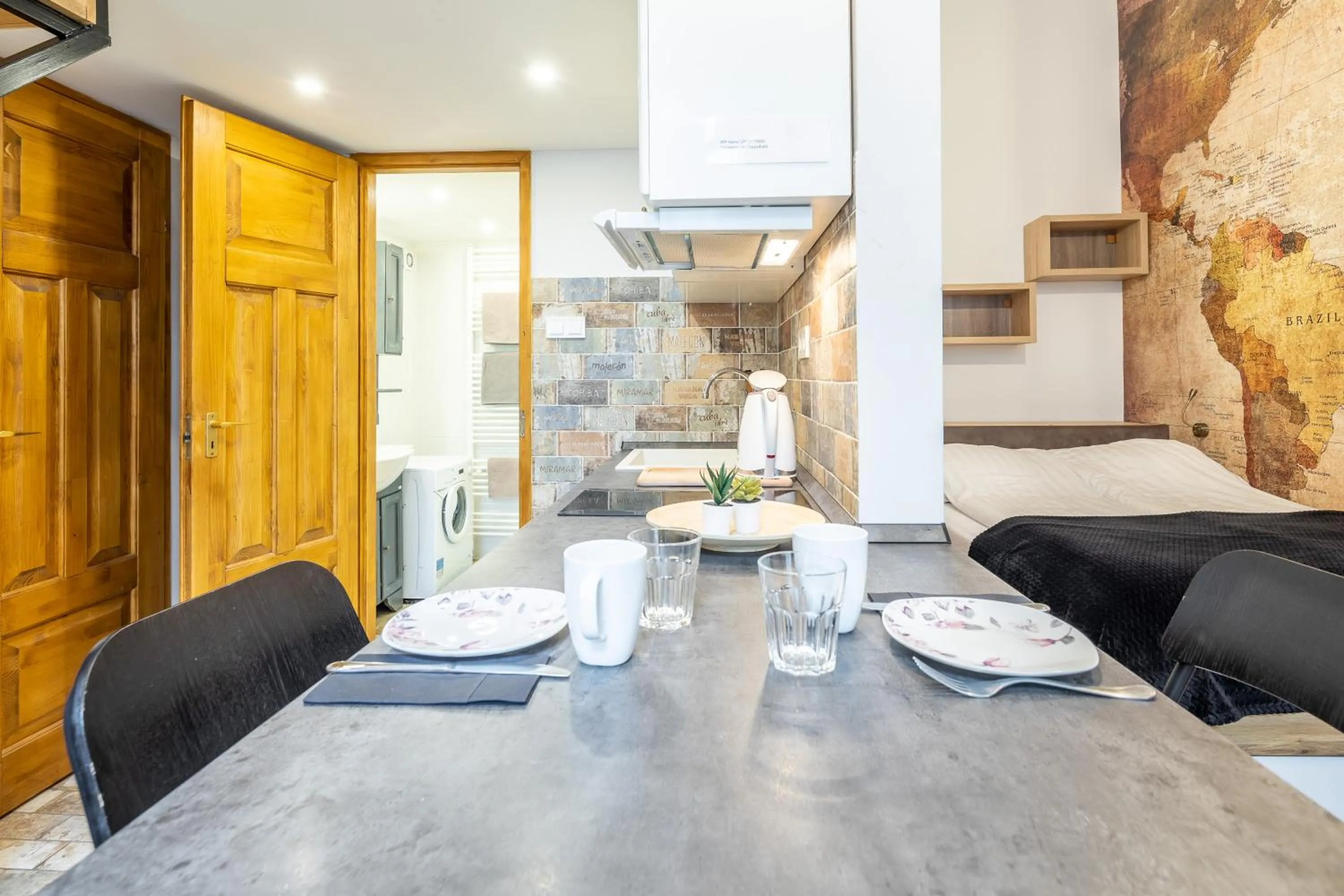 Luxurious Apartments At City Center