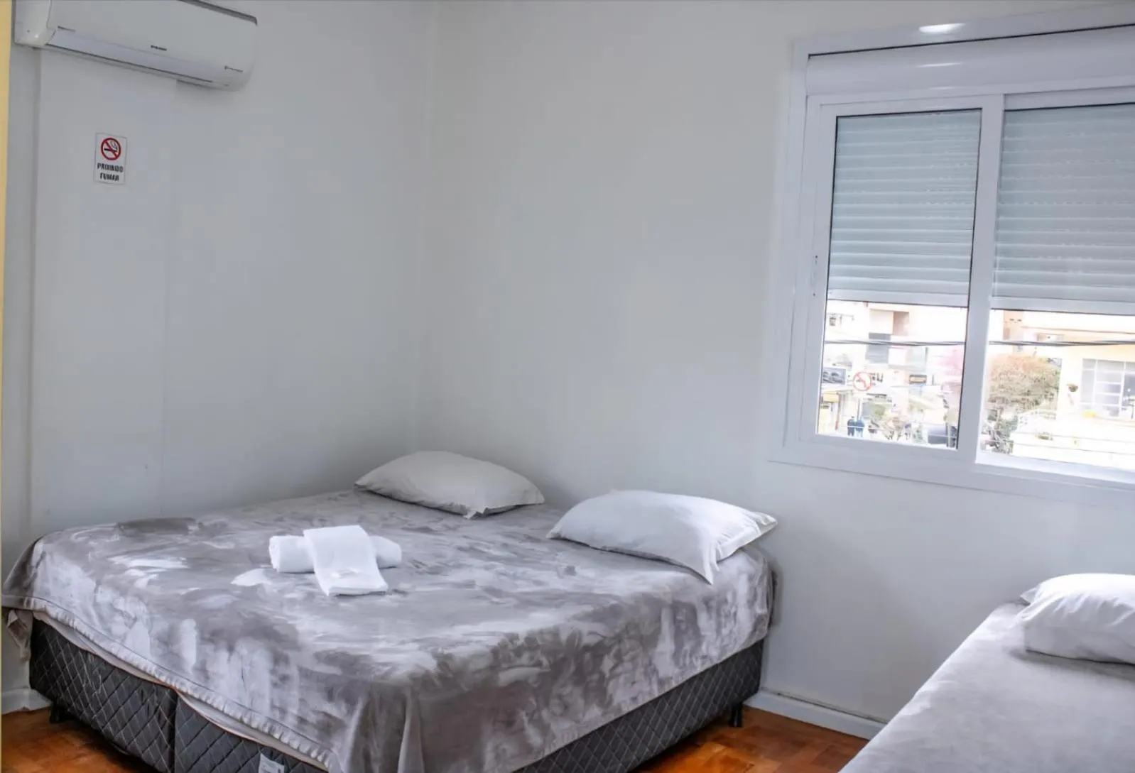 Bedroom, Bed in City Hotel