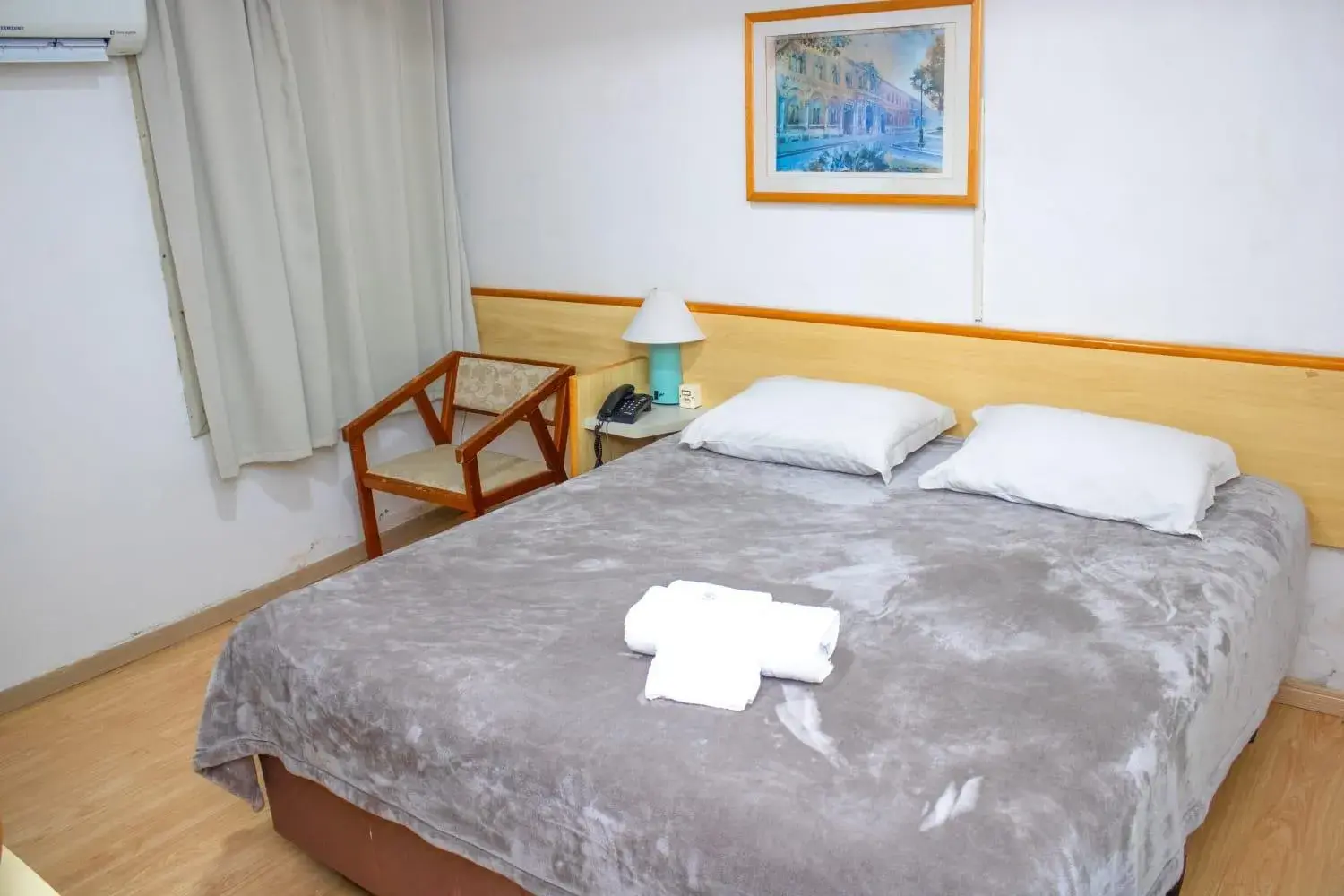 Deluxe Double Room in City Hotel Deluxe Double Room in City Hotel