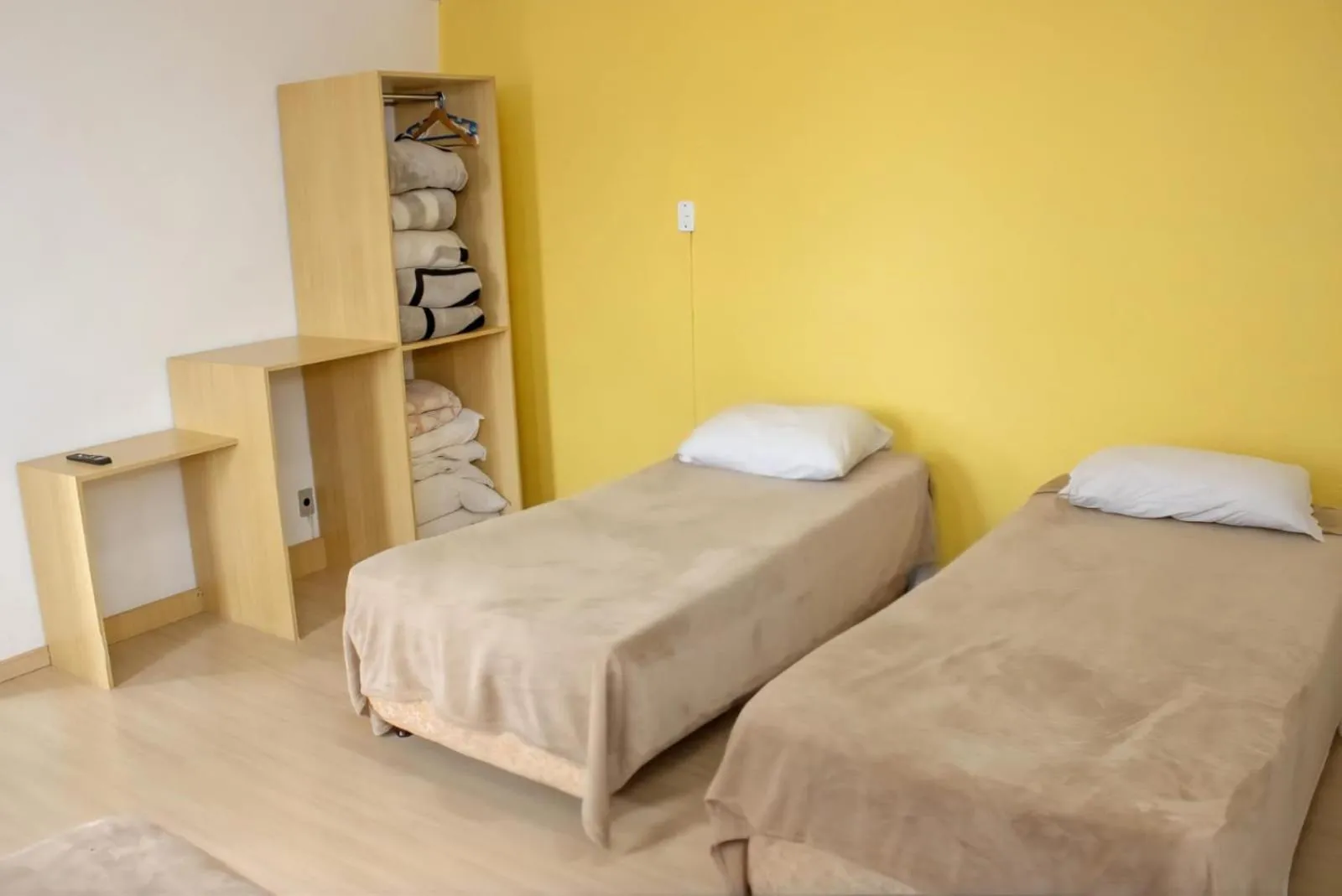 Bedroom, Bed in City Hotel