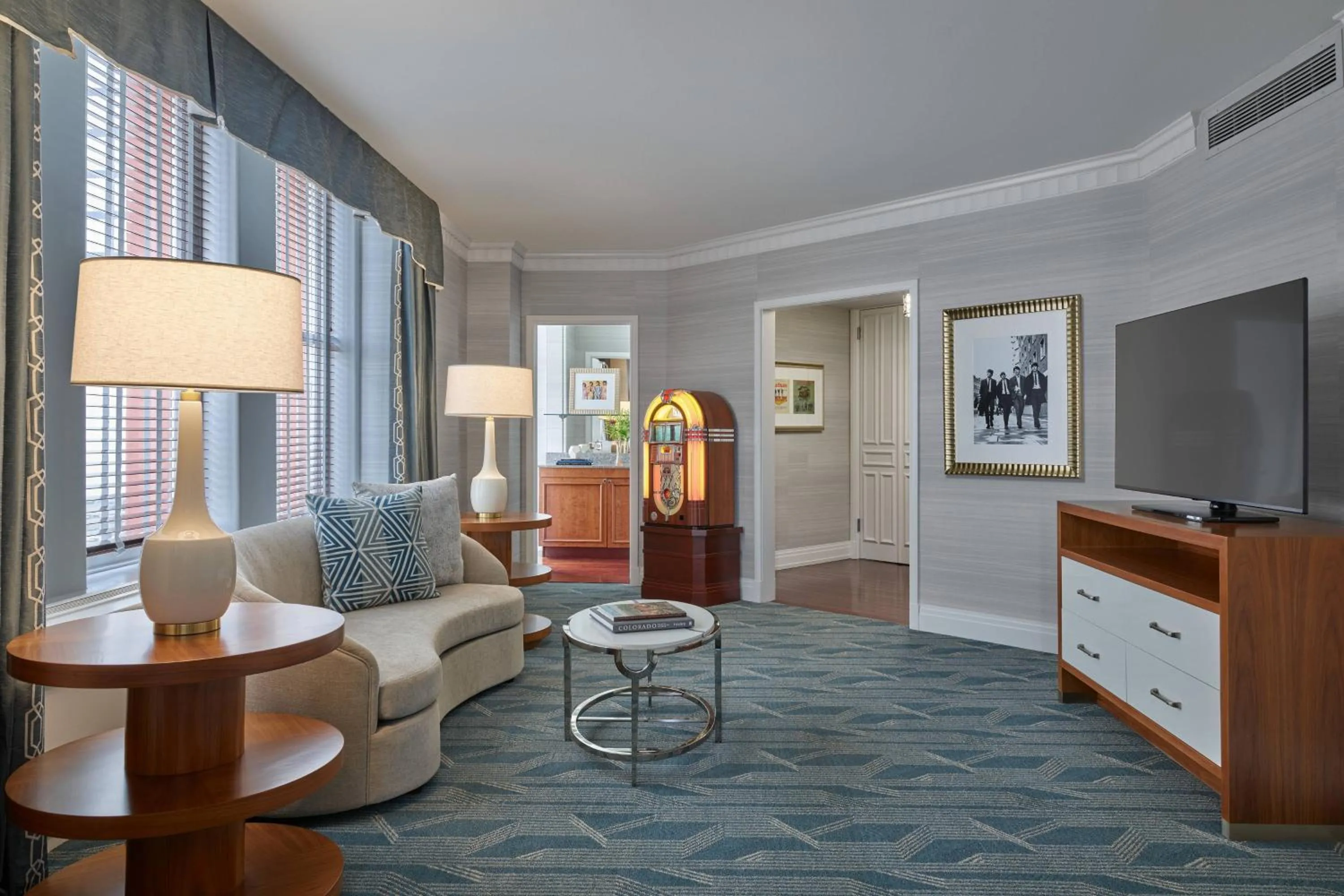 Living room in The Brown Palace Hotel and Spa, Autograph Collection
