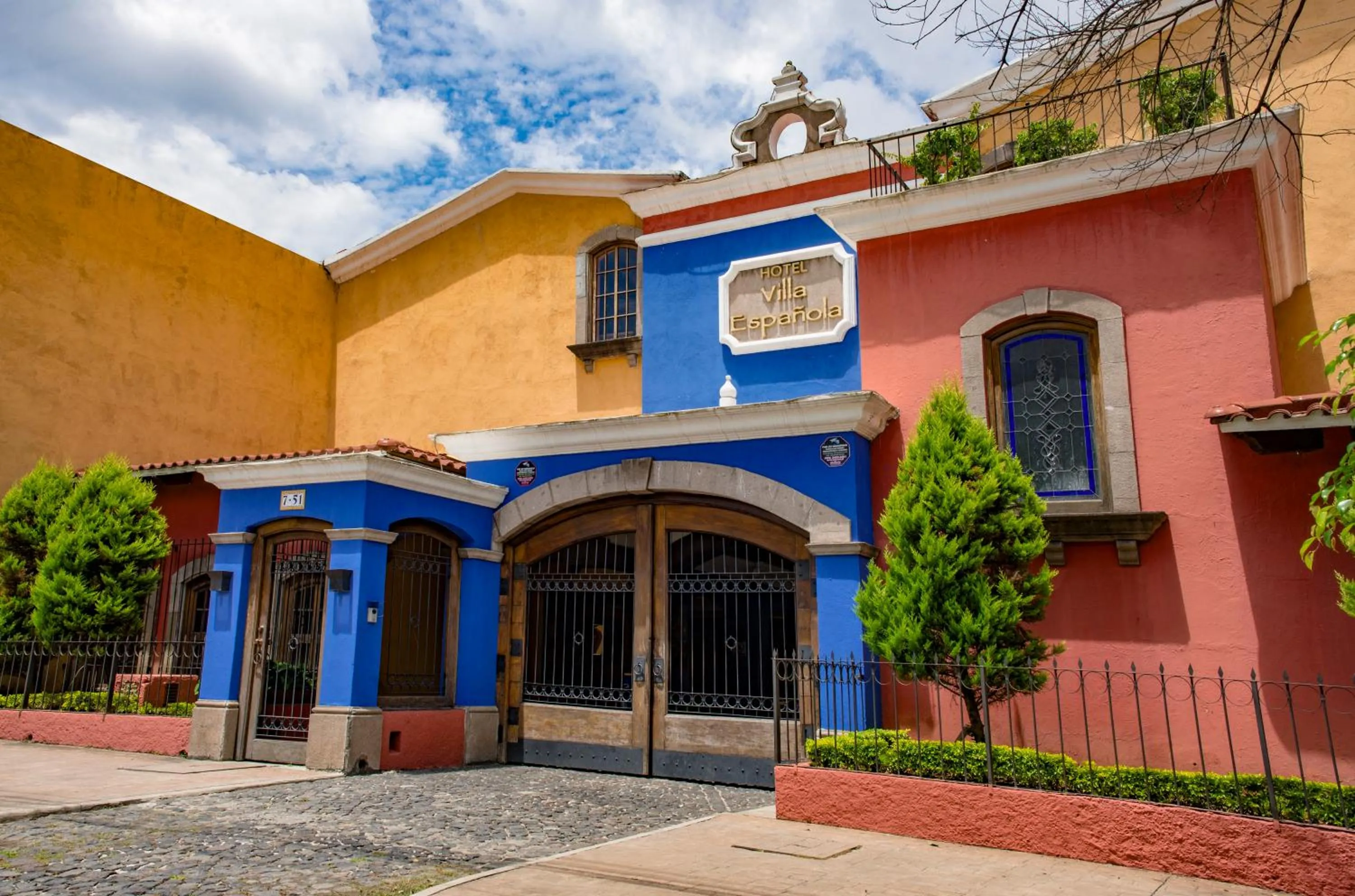 Property building in Hotel Villa Española