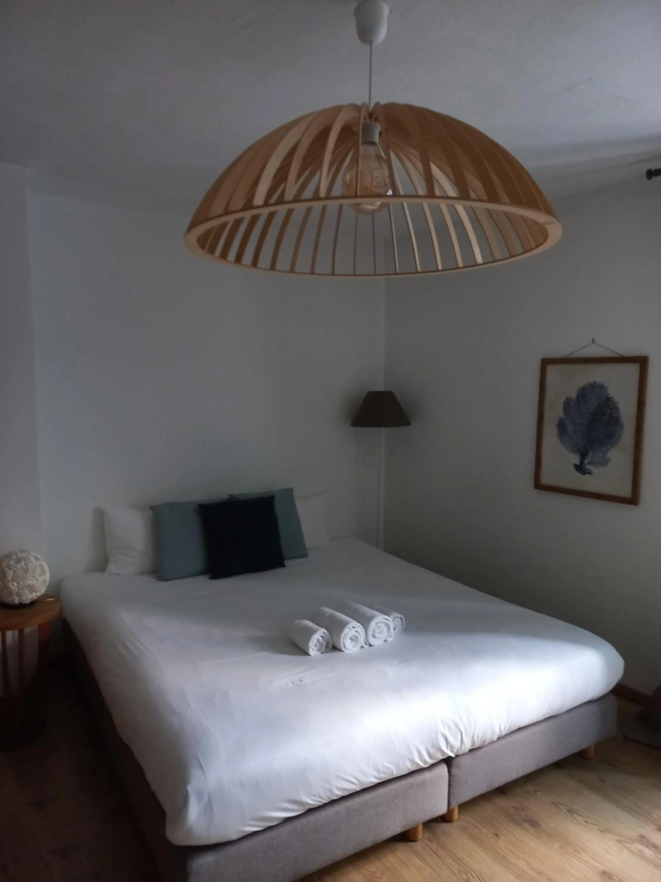 Bed in Le Poisson Ivre