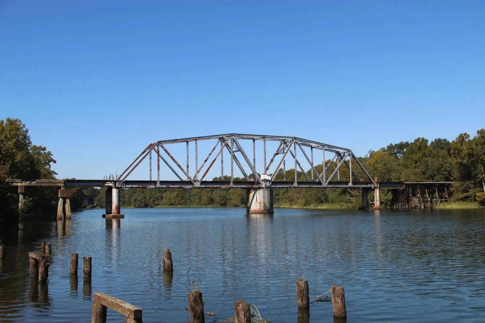 River view in Holiday Inn Express Hotel & Suites Bainbridge by IHG River view in Holiday Inn Express Hotel & Suites Bainbridge by IHG