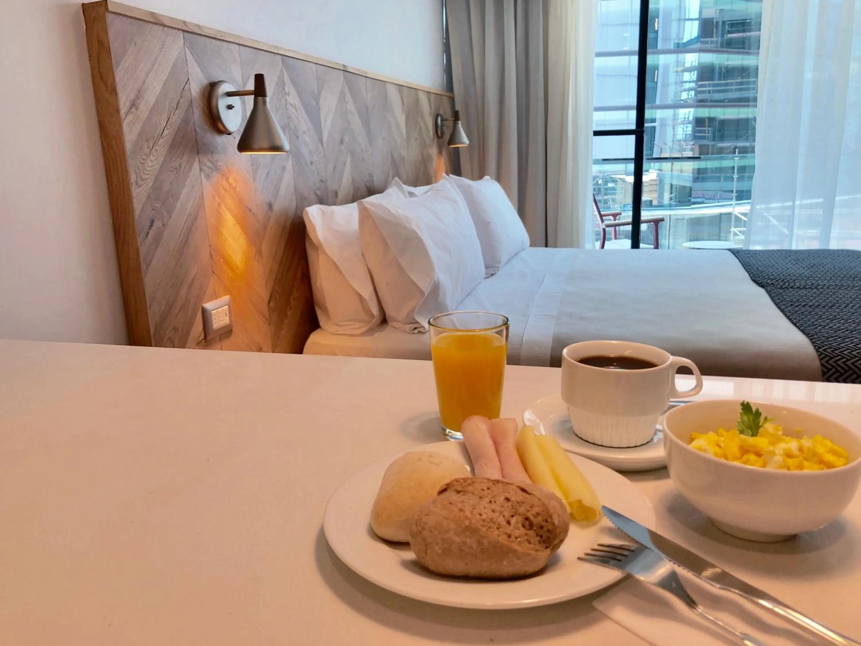 Food, Bed in RQ Antofagasta