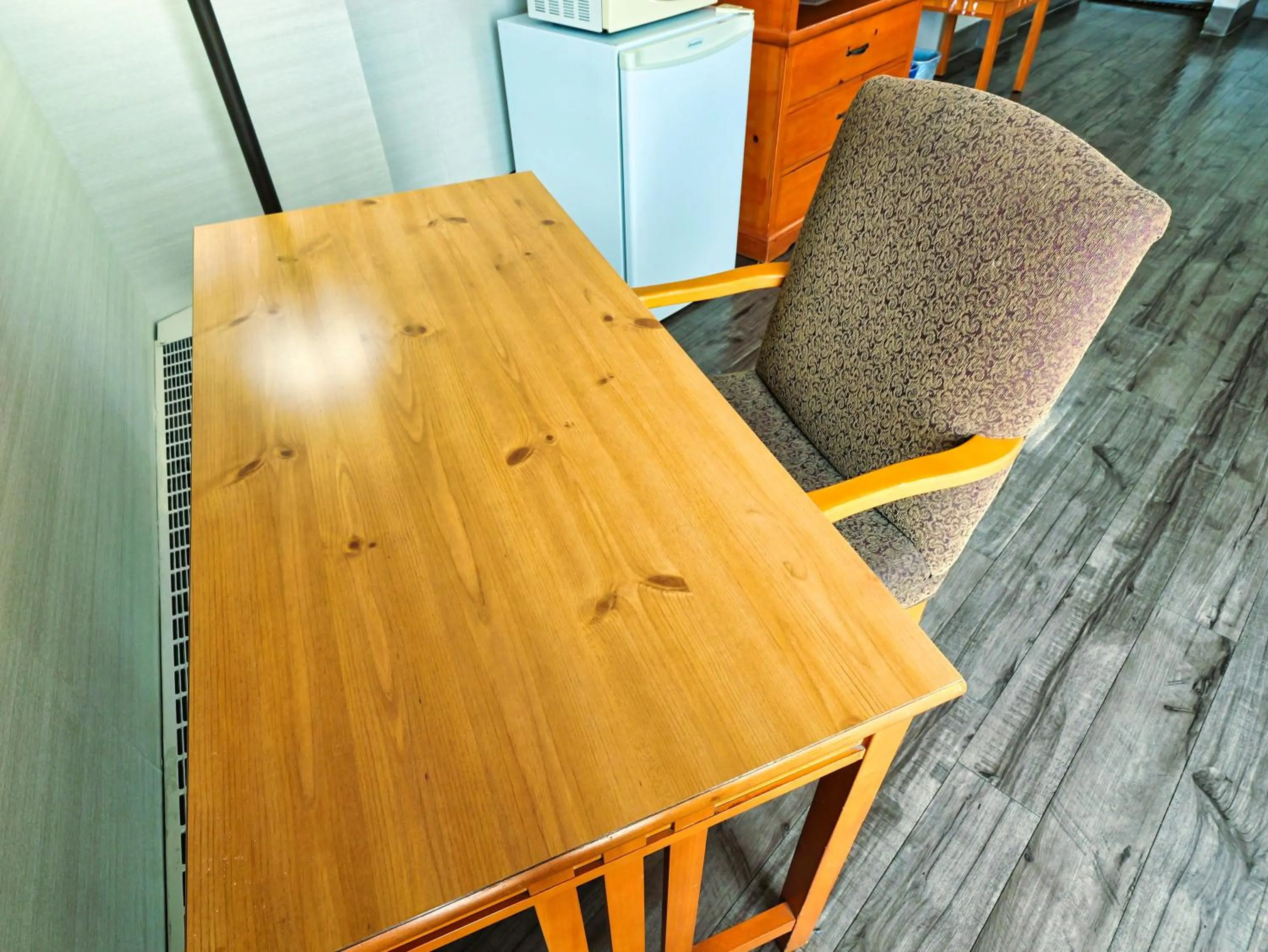 Continental Inn & Suites