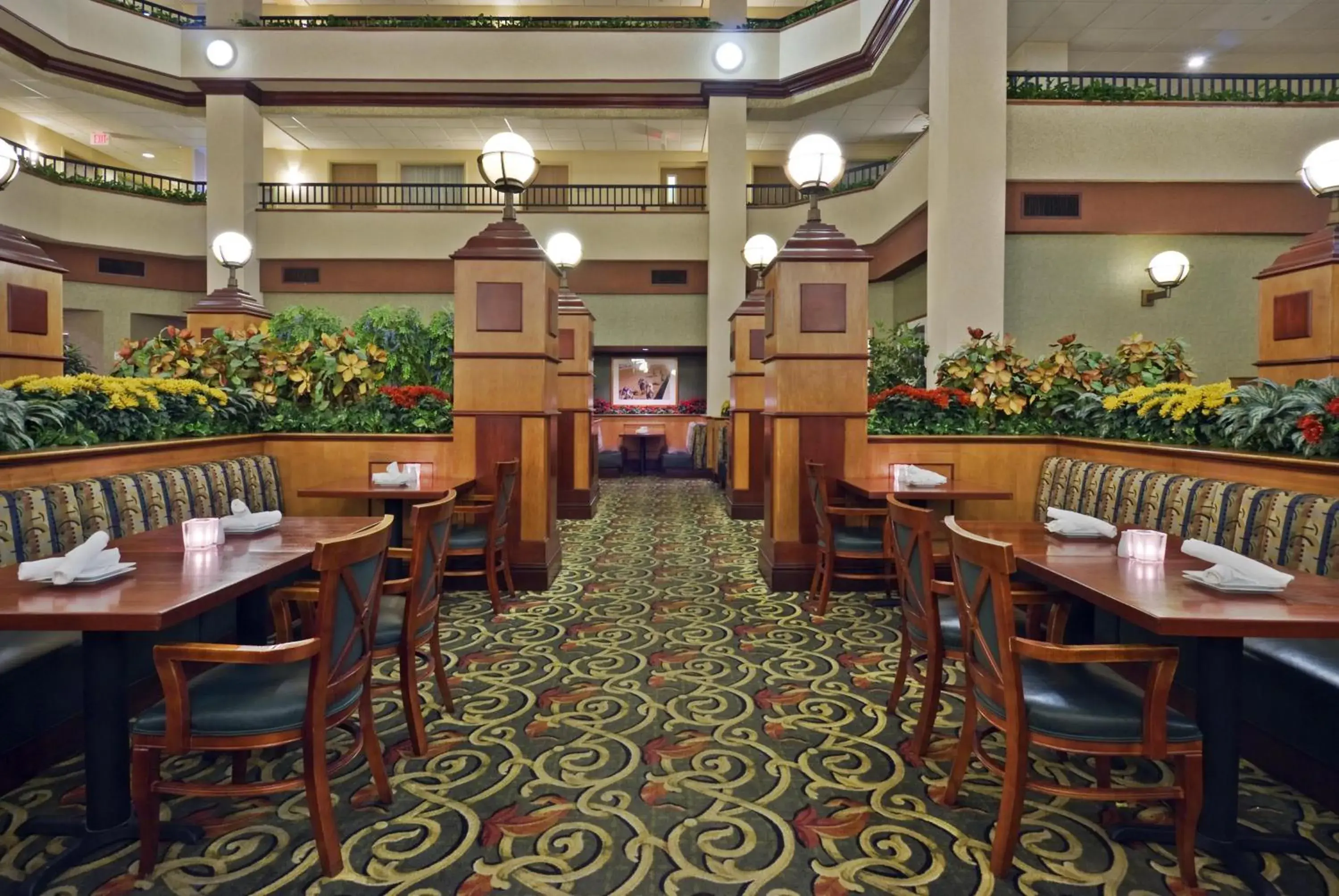 Restaurant/places to eat in Embassy Suites Lexington Restaurant/places to eat in Embassy Suites Lexington