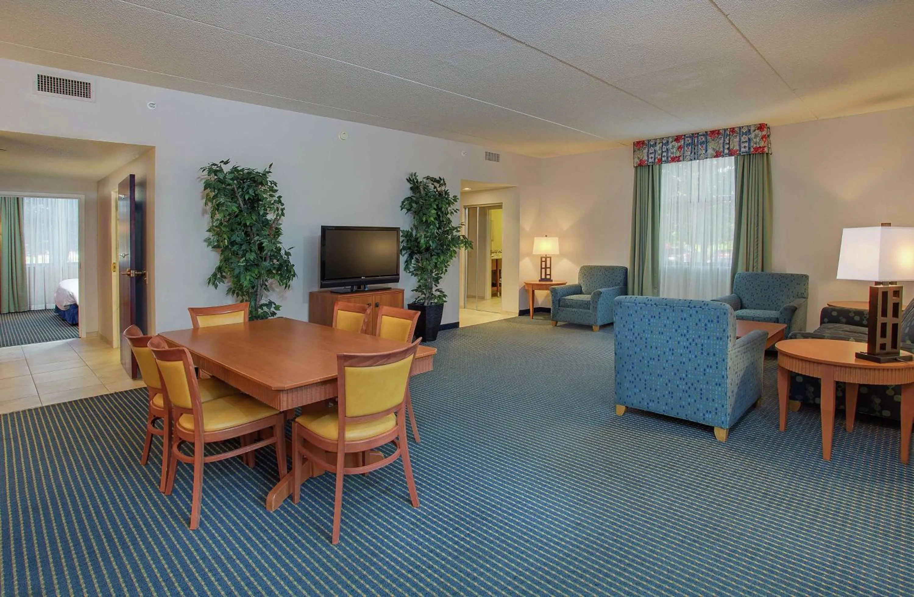 Bedroom in Embassy Suites Lexington