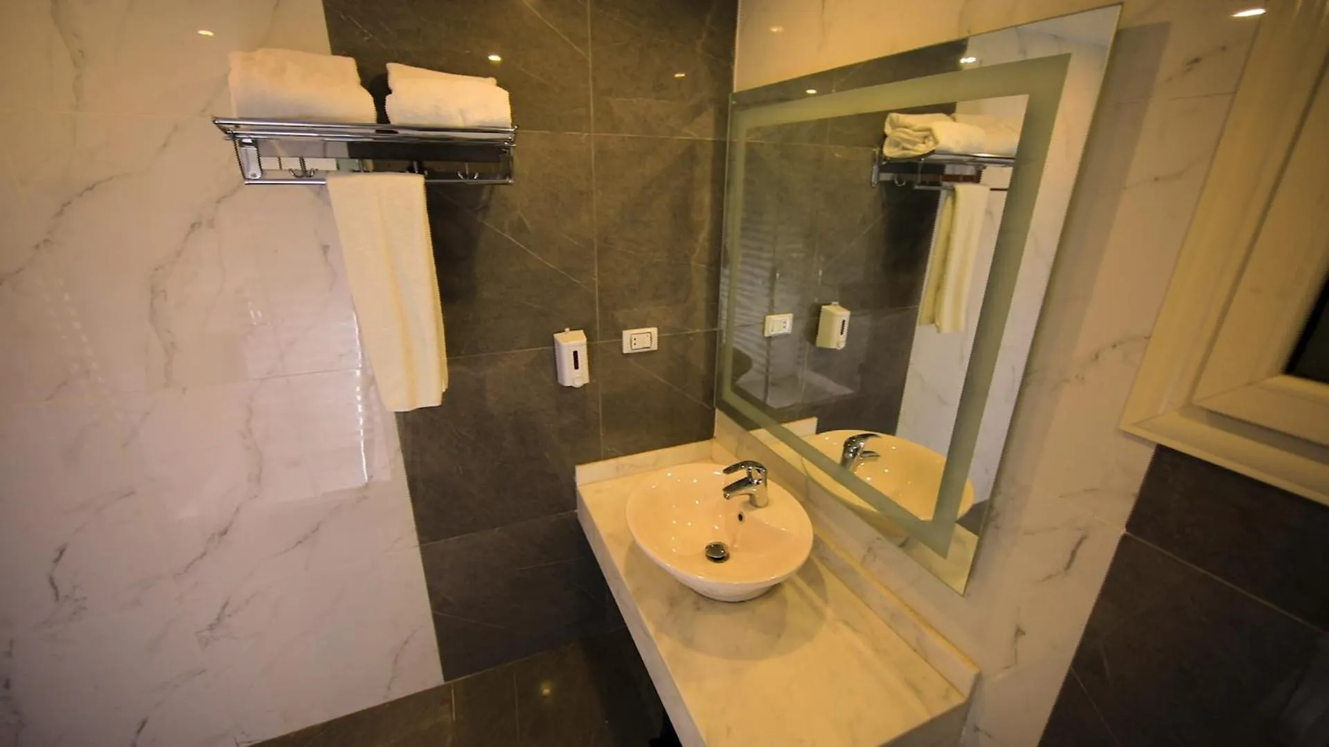 Shower in Villa 14 Suites