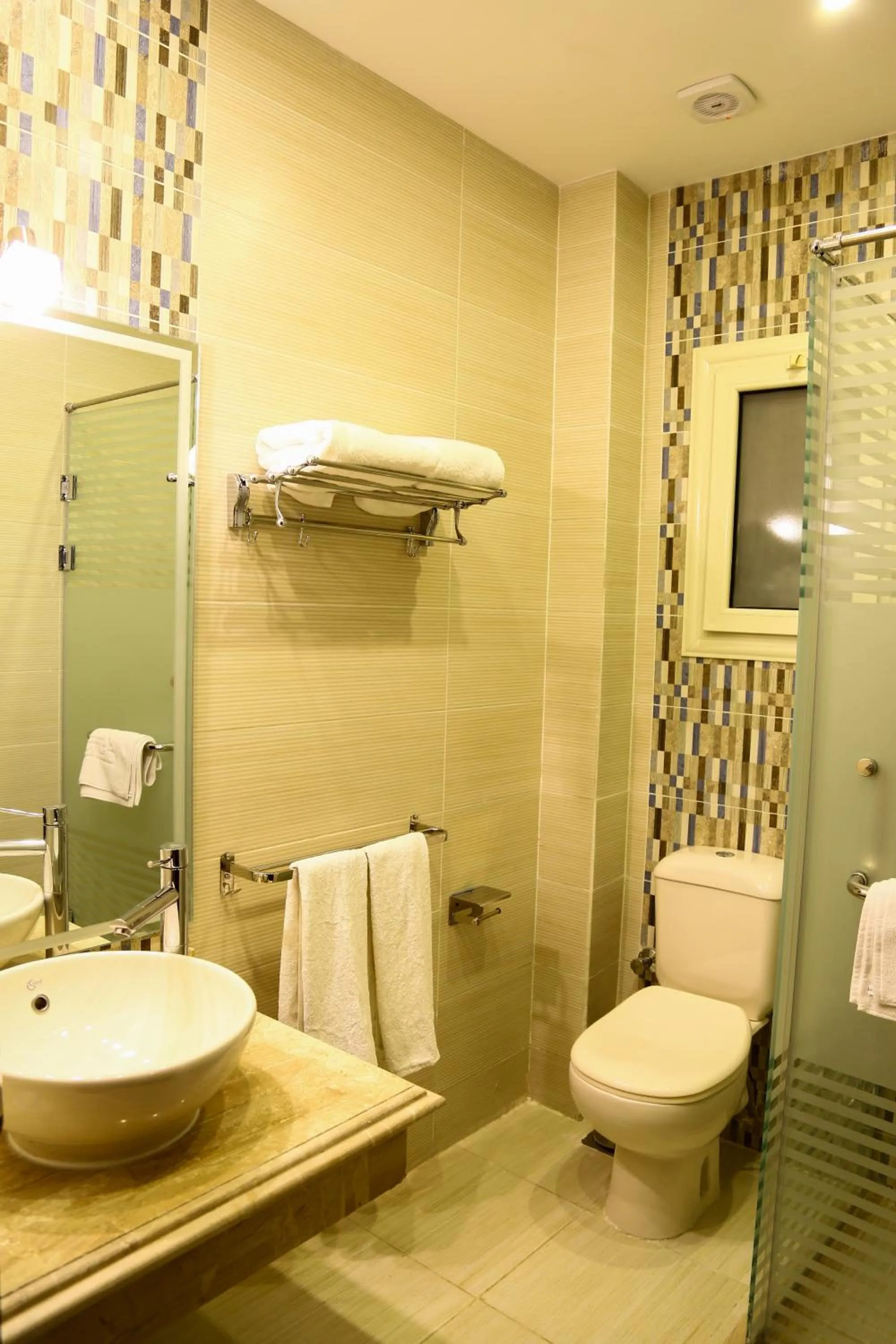 Toilet in Villa 14 Suites