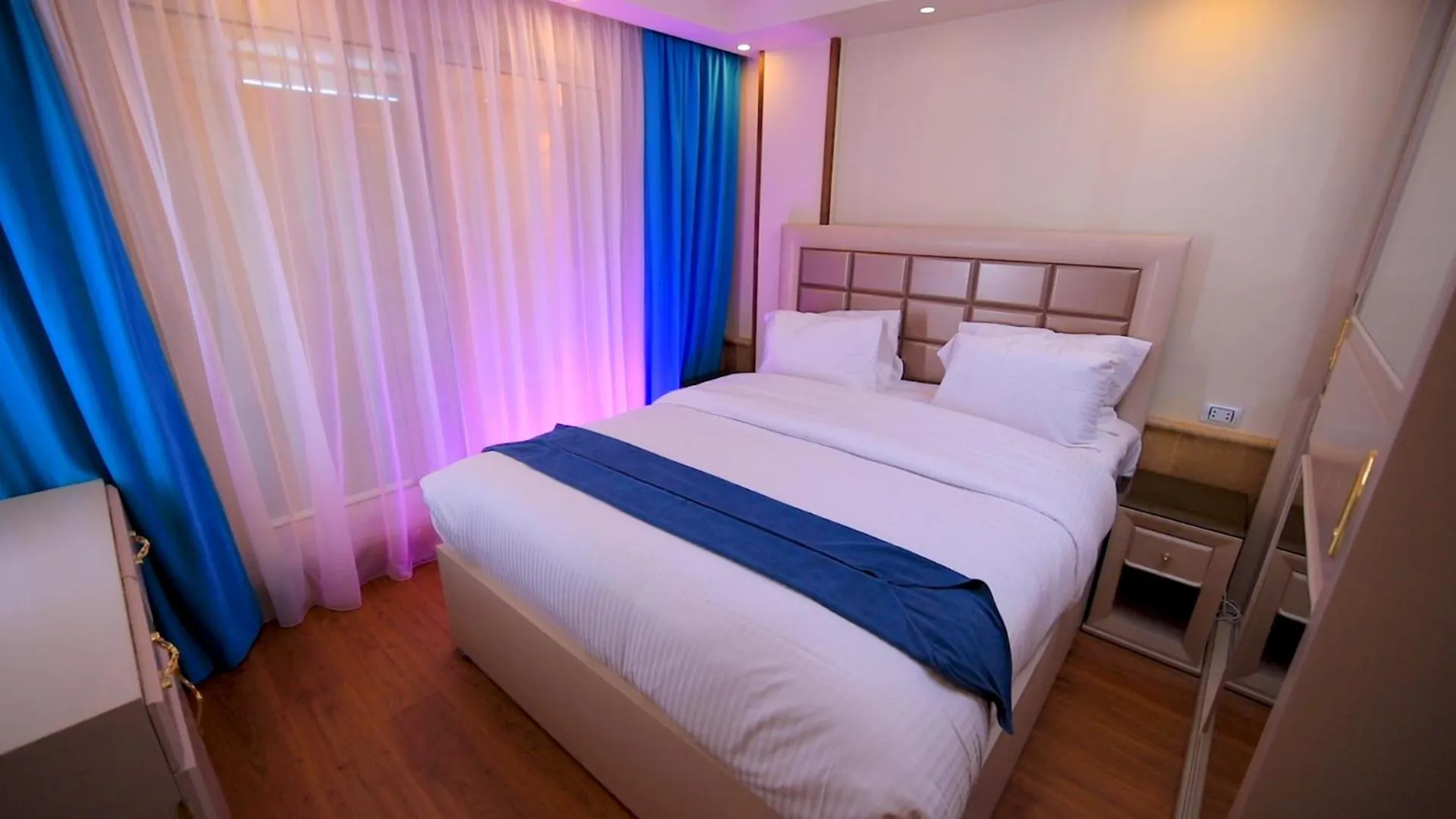 Bedroom, Bed in Villa 14 Suites