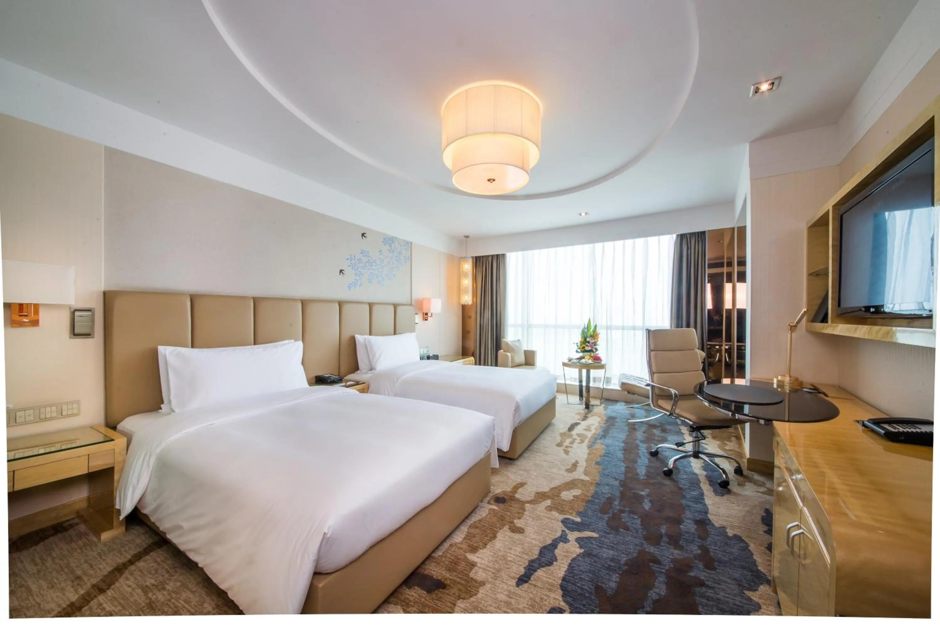 Photo of the whole room, Bed in Pullman Linyi Lushang