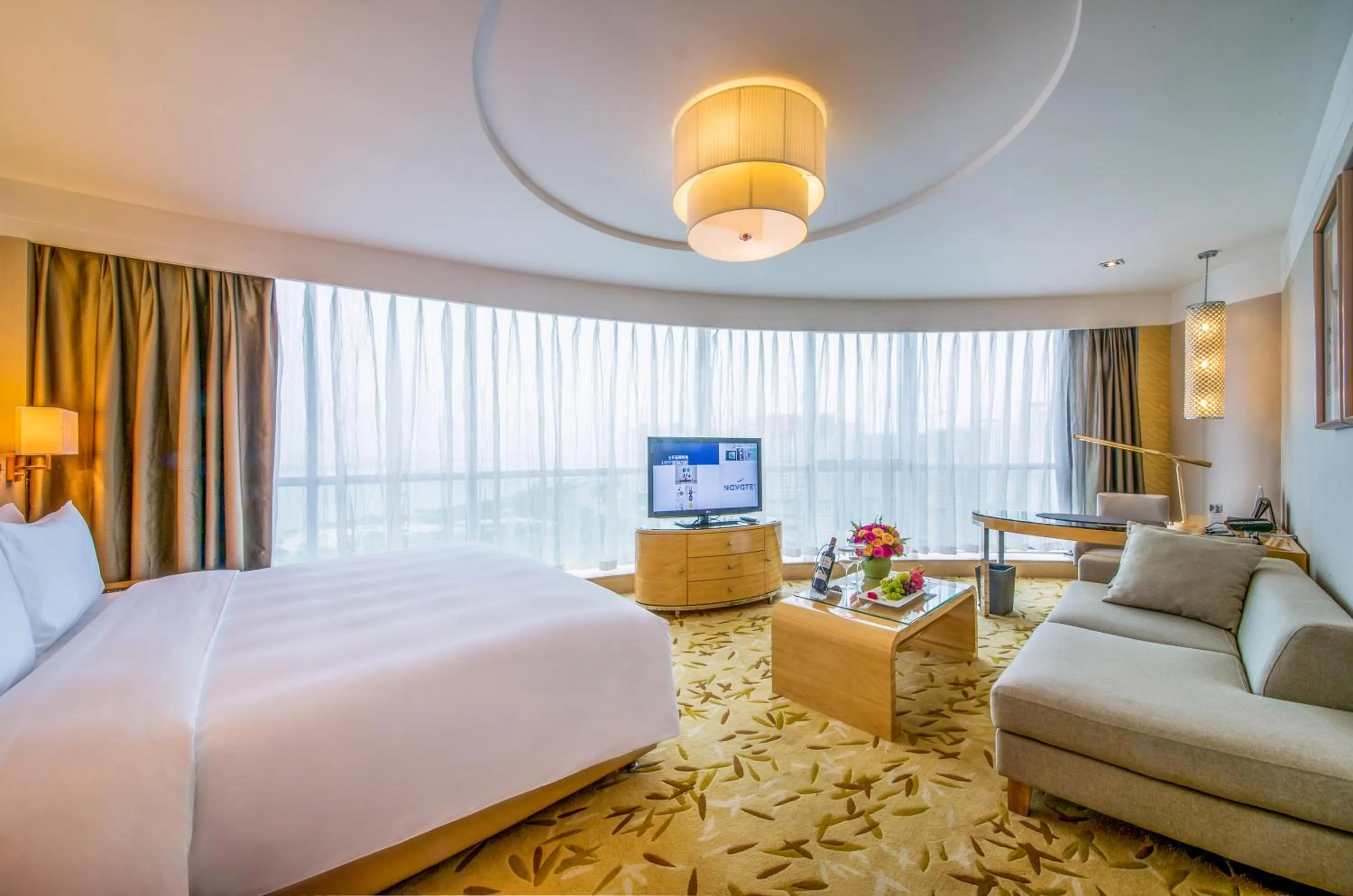 Bed in Pullman Linyi Lushang