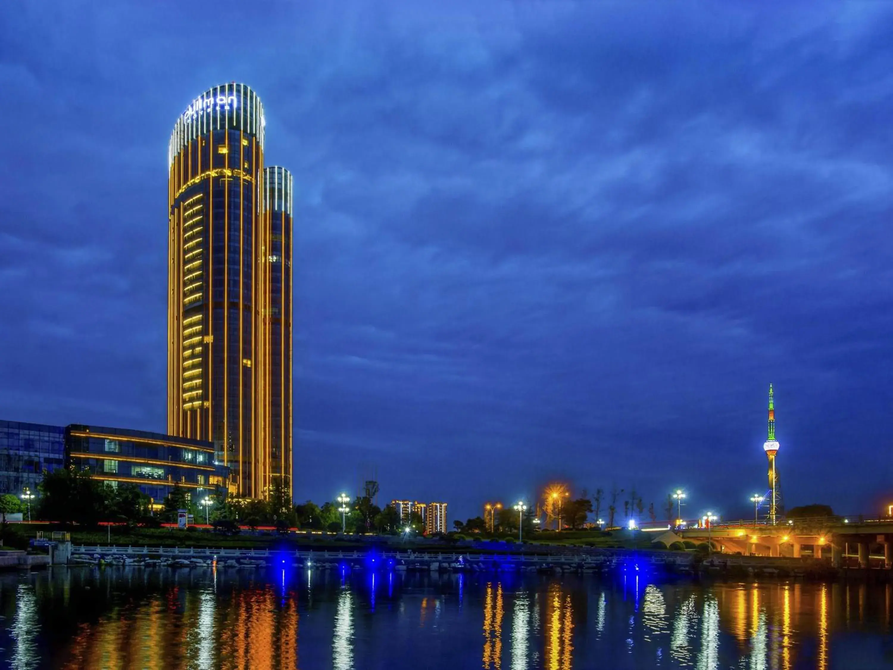 Property building in Pullman Linyi Lushang Property building in Pullman Linyi Lushang