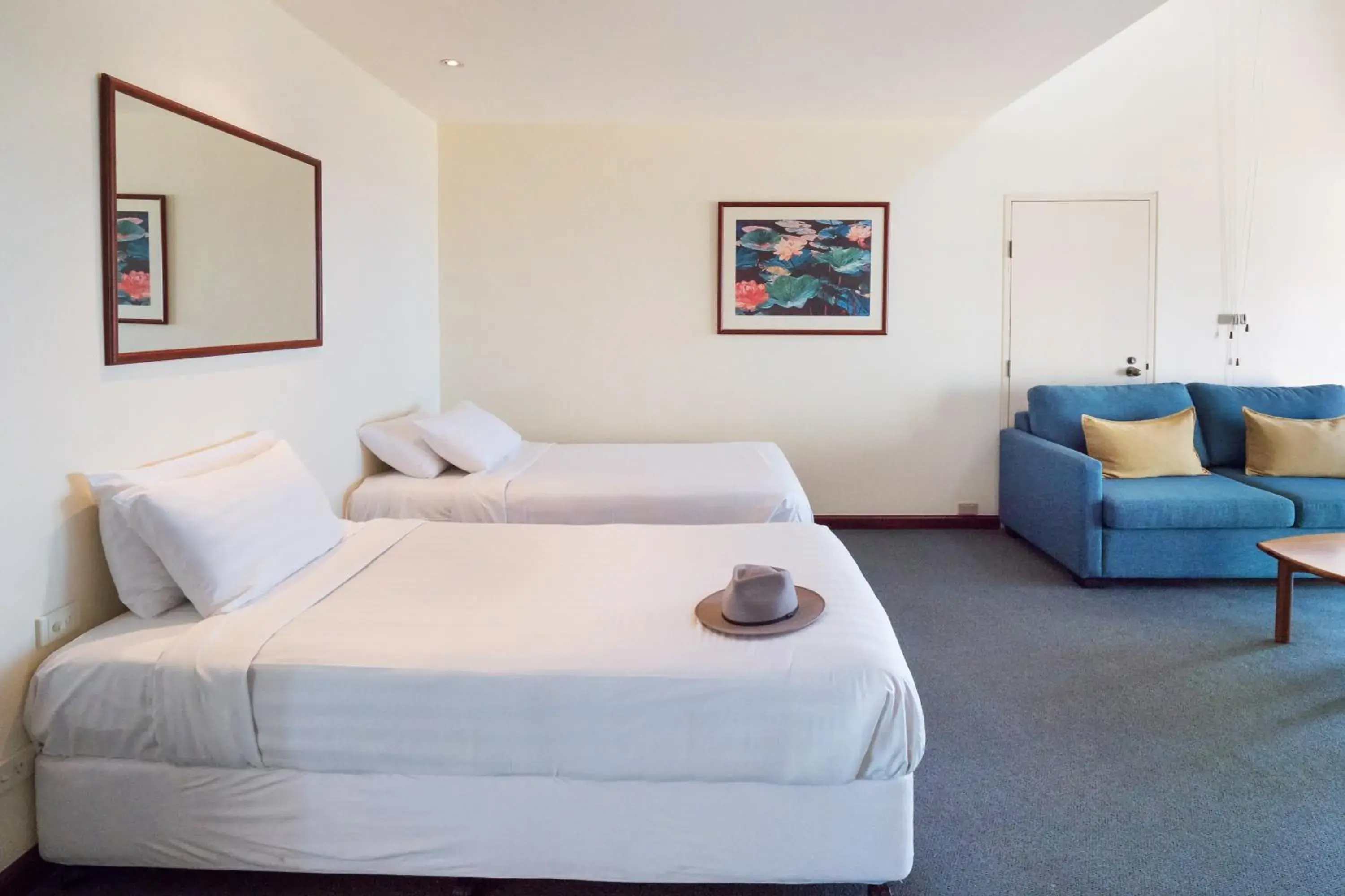 Bed in Beach Hotel Resort Bed in Beach Hotel Resort