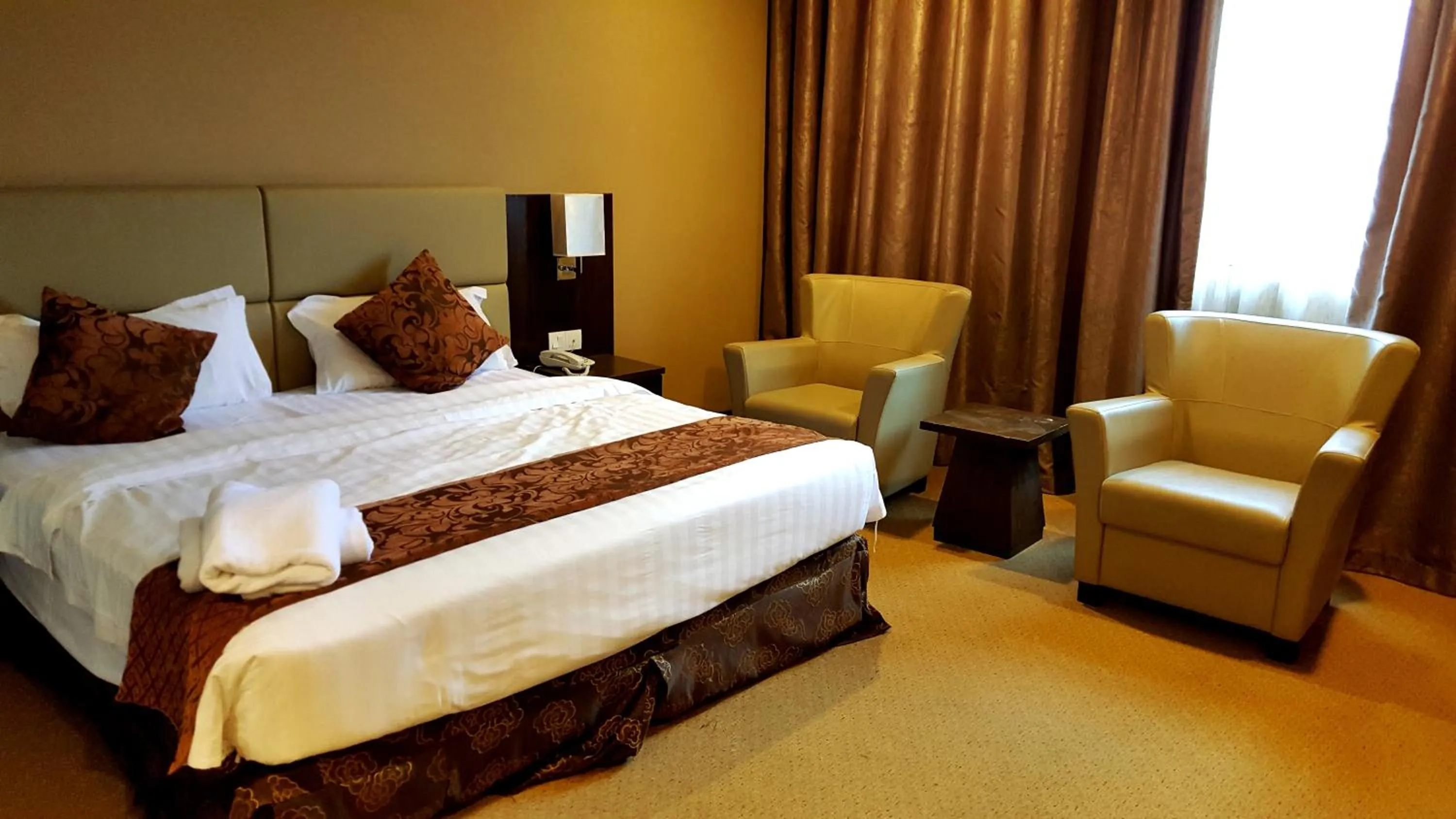 Bed in Lintas View Hotel