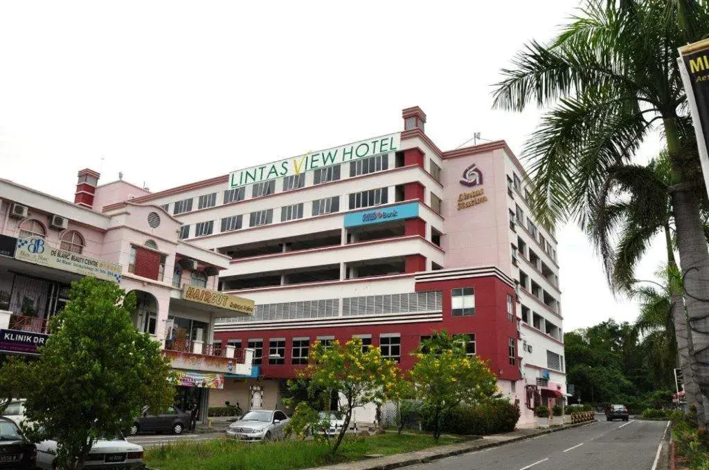Property building in Lintas View Hotel Property building in Lintas View Hotel
