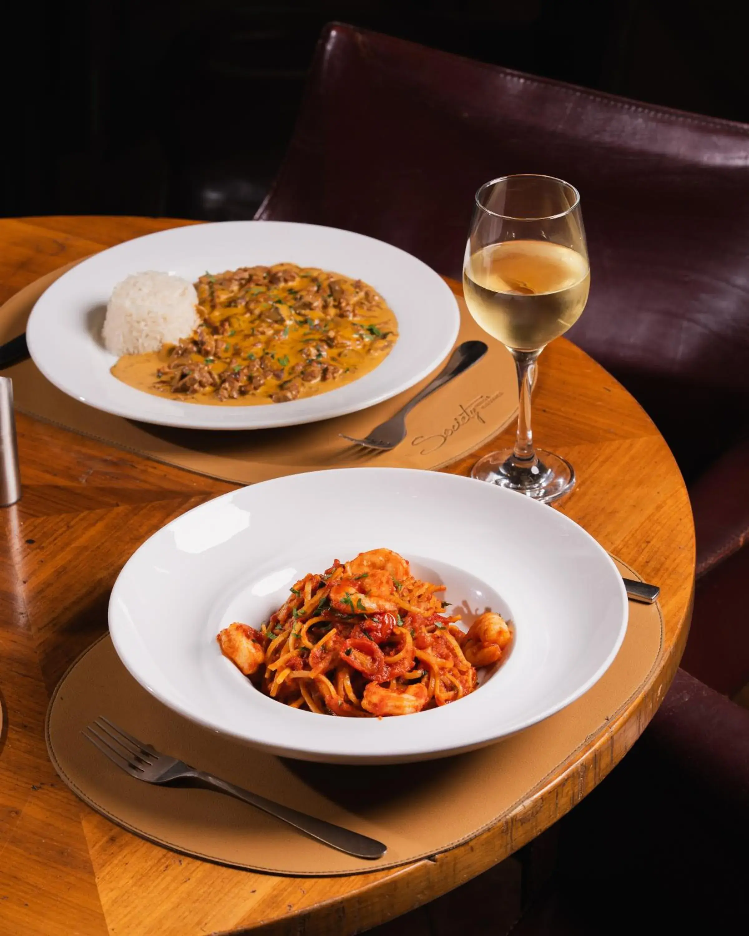 Food and drinks in Saifi Suites Hotel Food and drinks in Saifi Suites Hotel