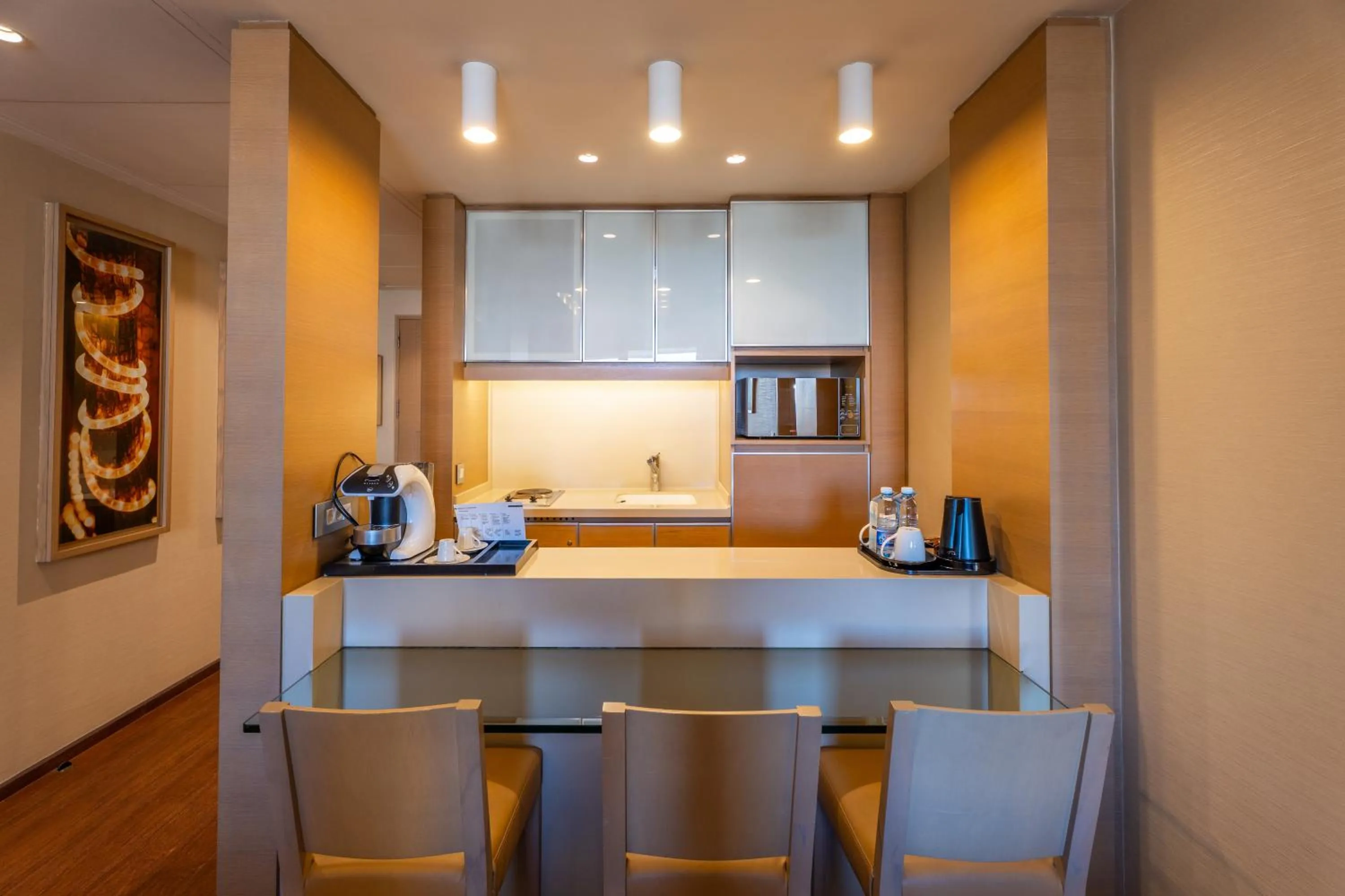 Kitchen or kitchenette in Saifi Suites Hotel