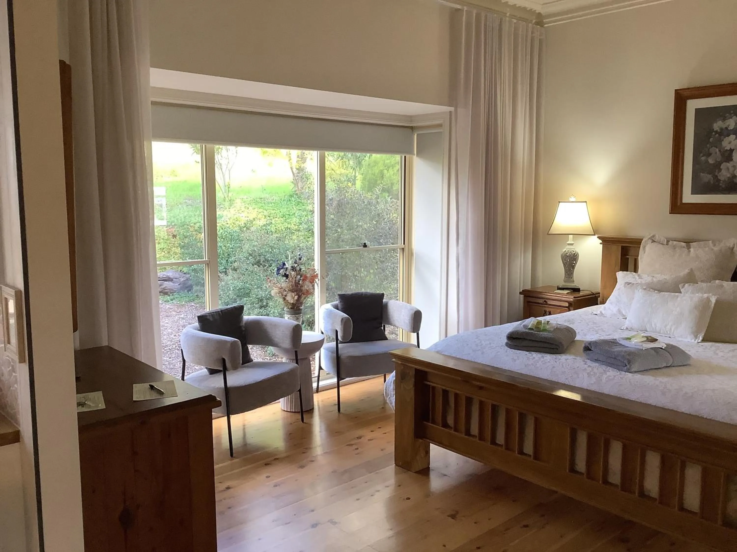 Property building, Bed in Pericoe Retreat