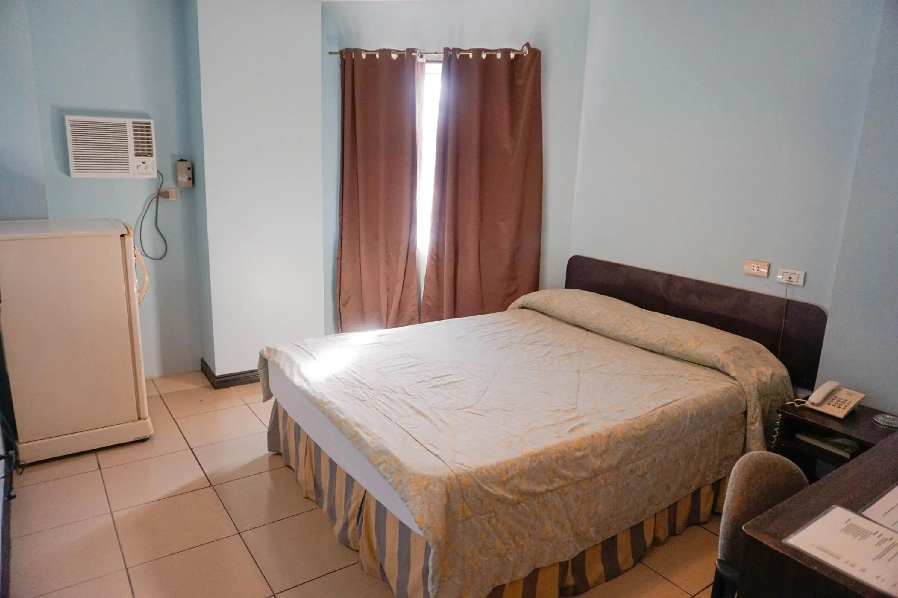 Standard Double Room in Crowne Garden Hotel Standard Double Room in Crowne Garden Hotel