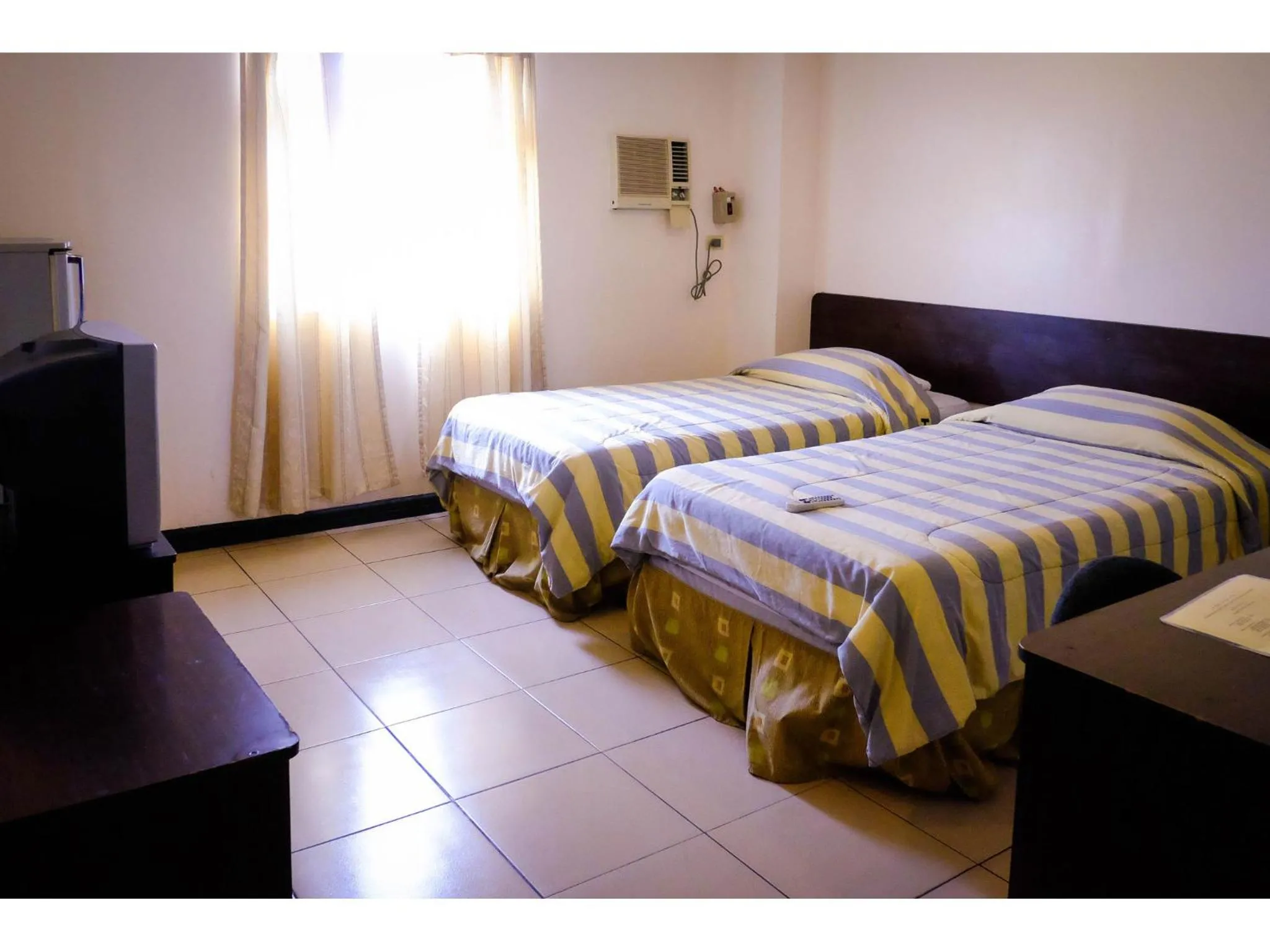 Photo of the whole room, Bed in Crowne Garden Hotel