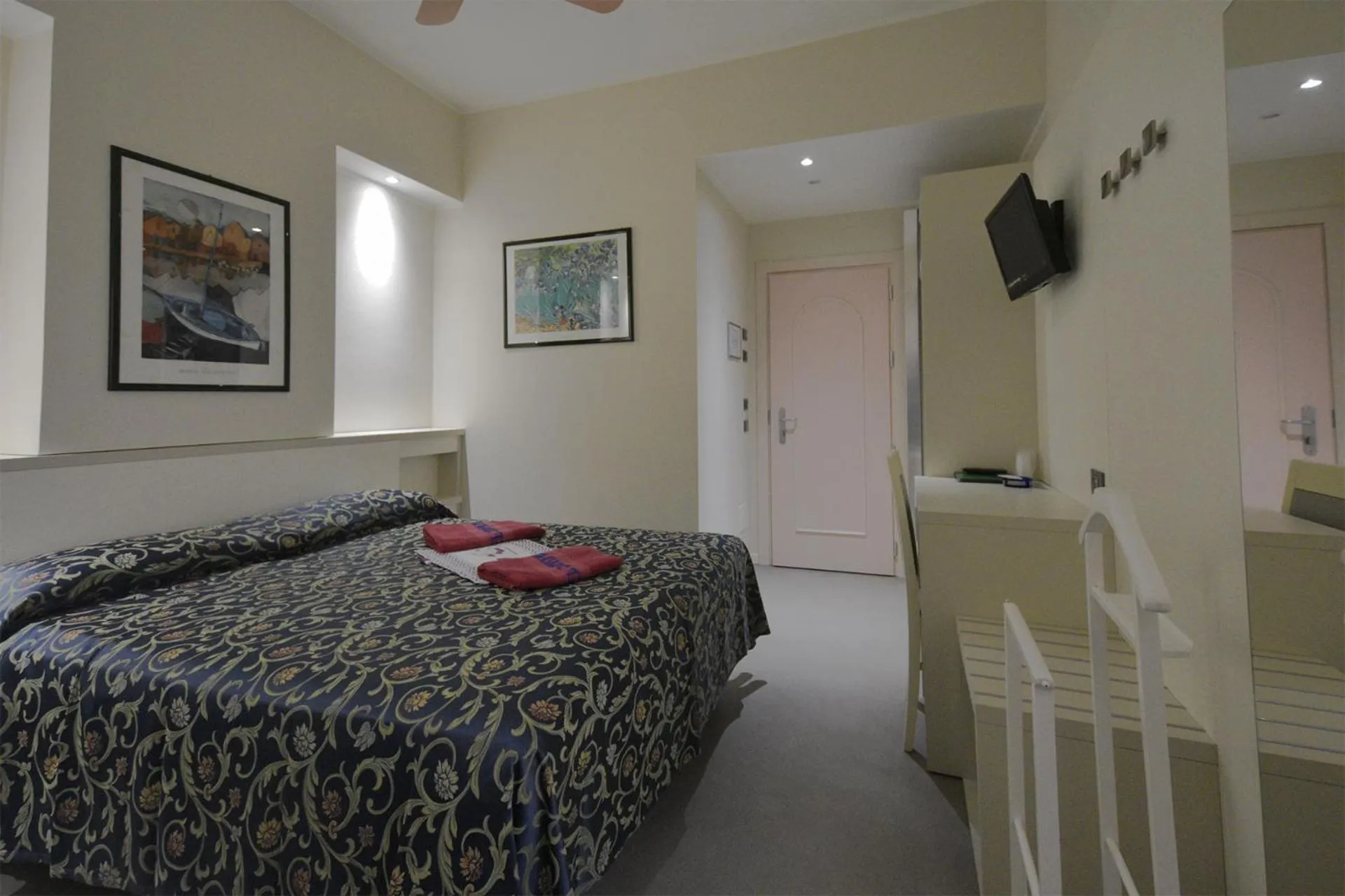 Bedroom, Bed in Hotel Imperiale & SPA