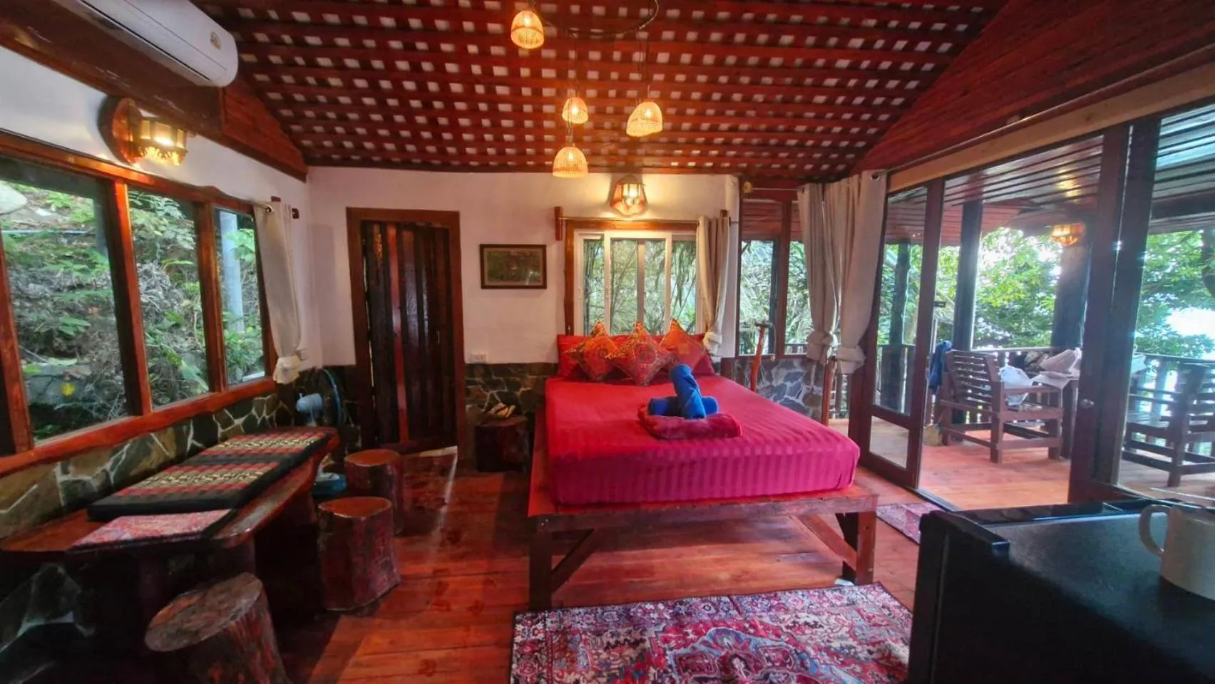 Bed in Mai Pen Rai Bungalows