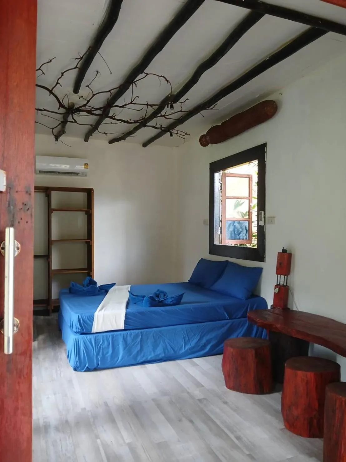 Bed in Mai Pen Rai Bungalows