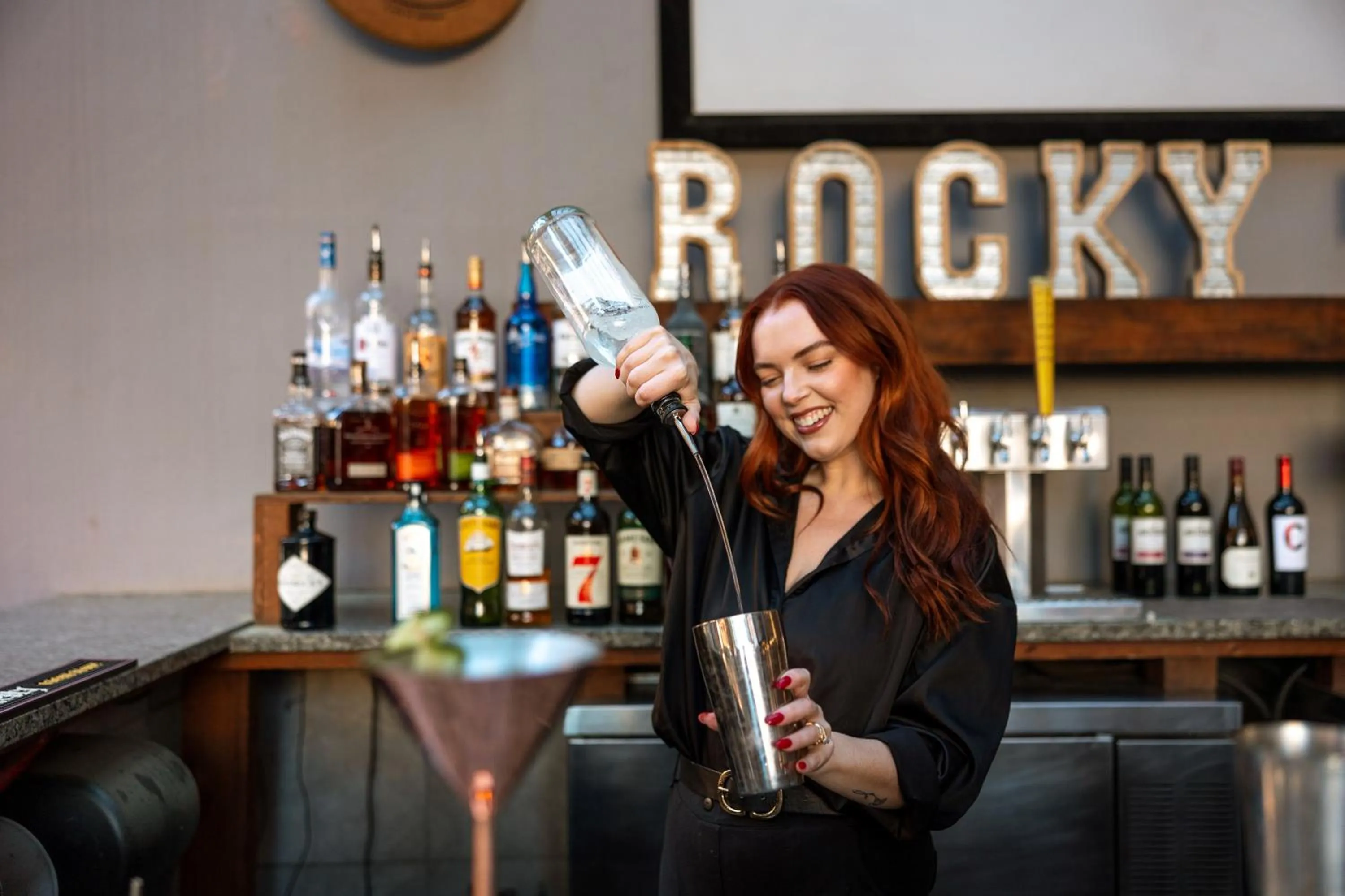 Lounge or bar in Hilton Knoxville