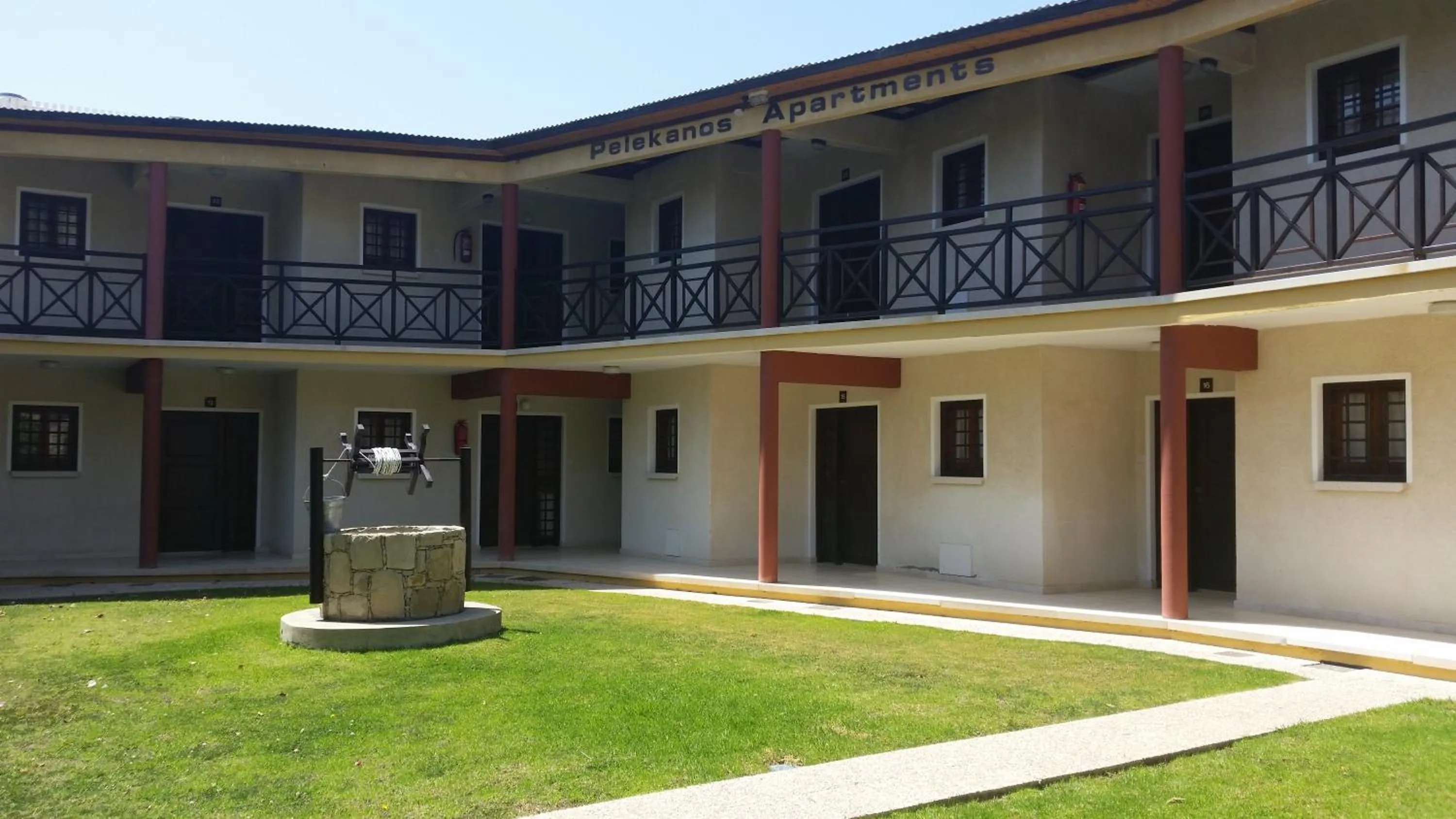Bathroom in Pelekanos Apartments