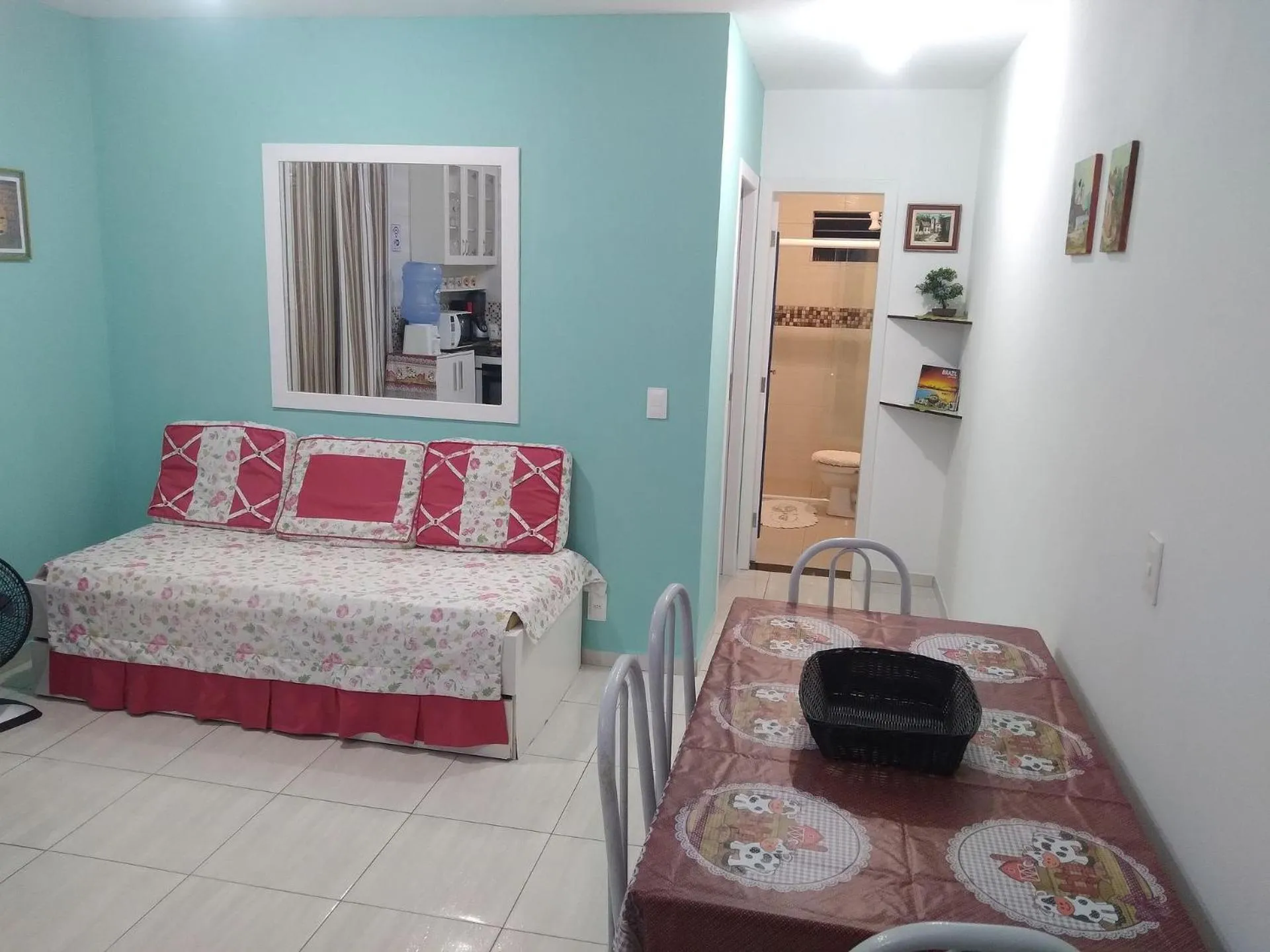 Living room, Bed in Pousada Souza