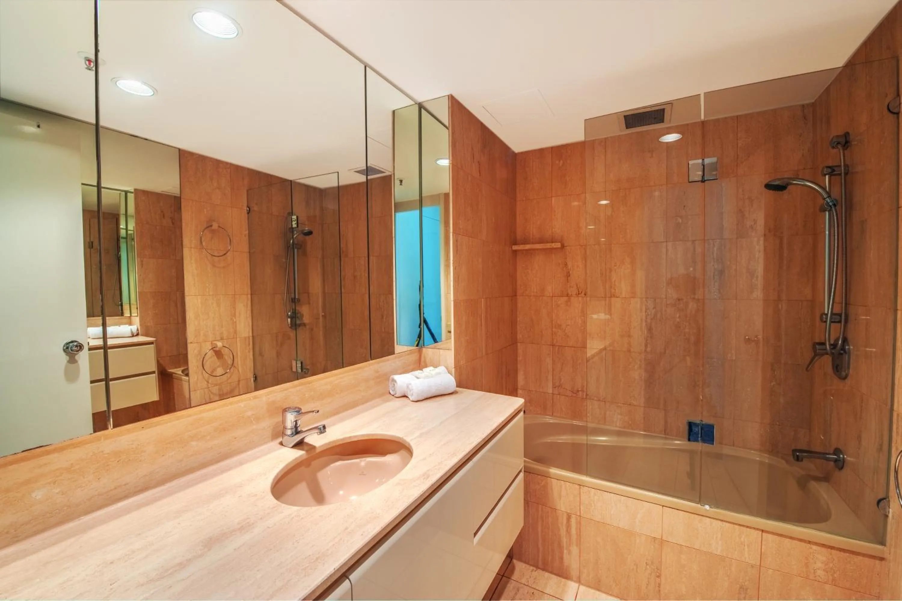 Bathroom in Contessa Holiday Apartments