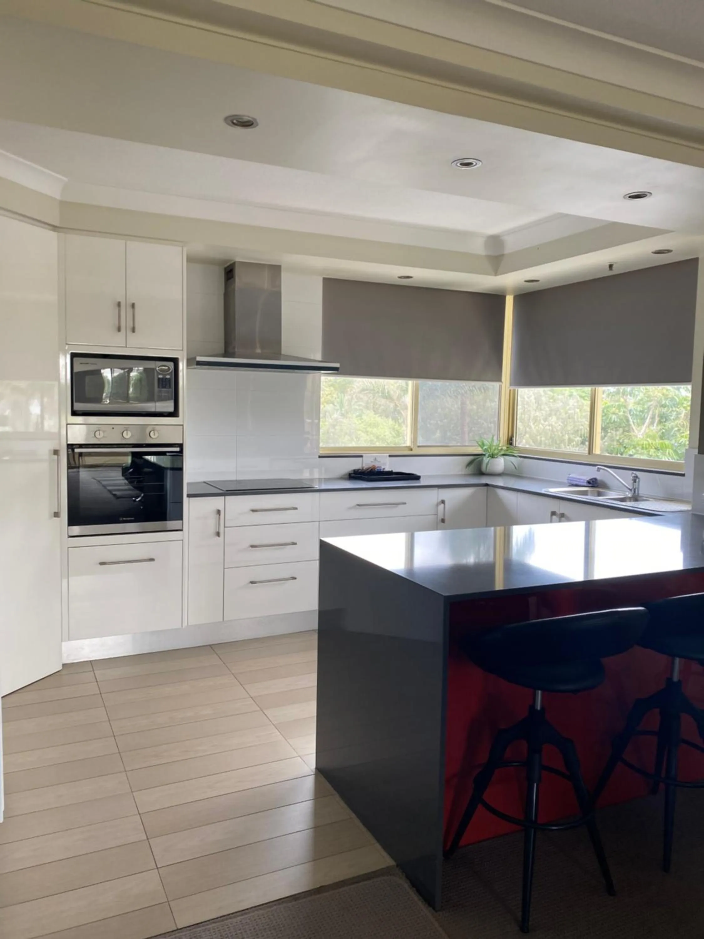 Kitchen or kitchenette in Contessa Holiday Apartments