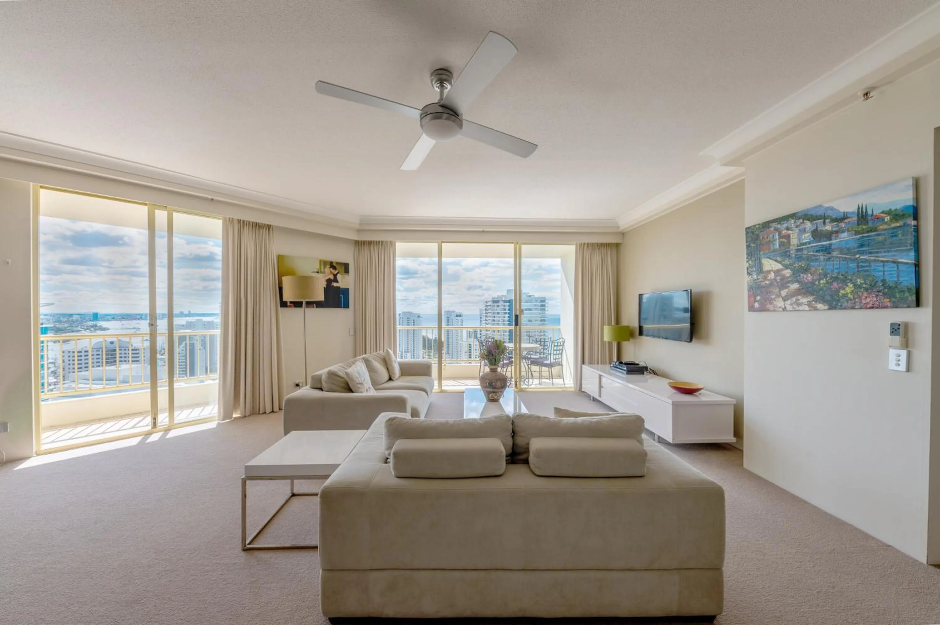 Contessa Holiday Apartments