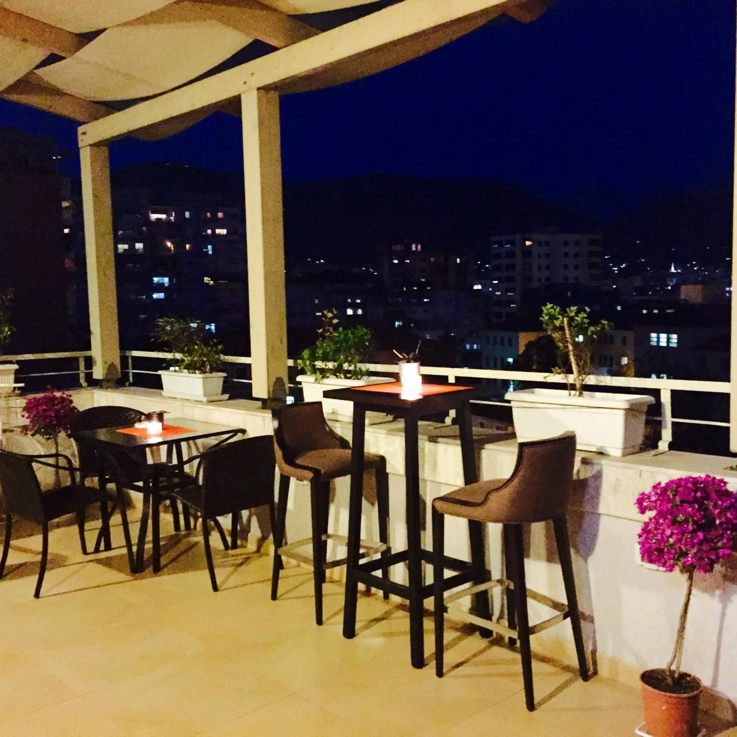 Restaurant/places to eat in Oxford hotel