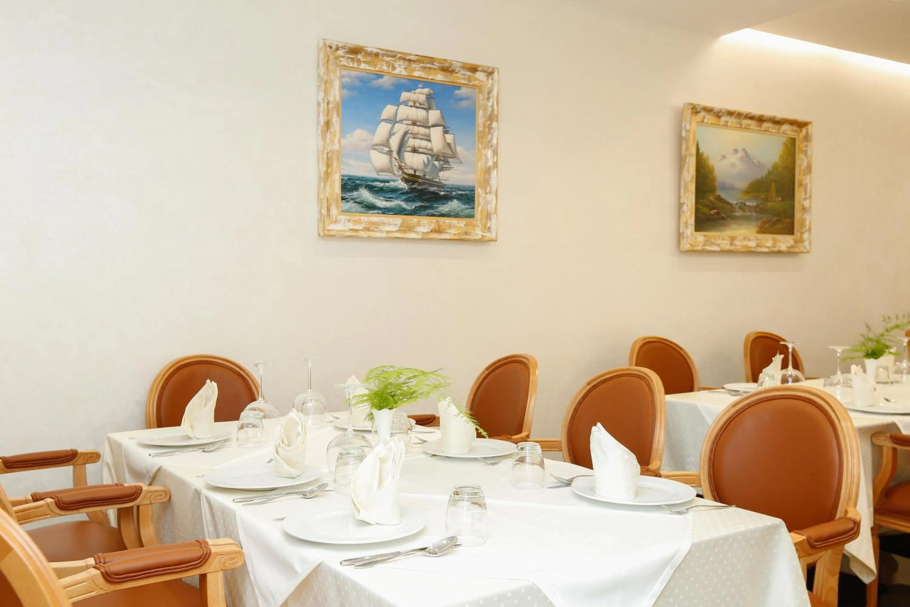 Restaurant/places to eat in Oxford hotel