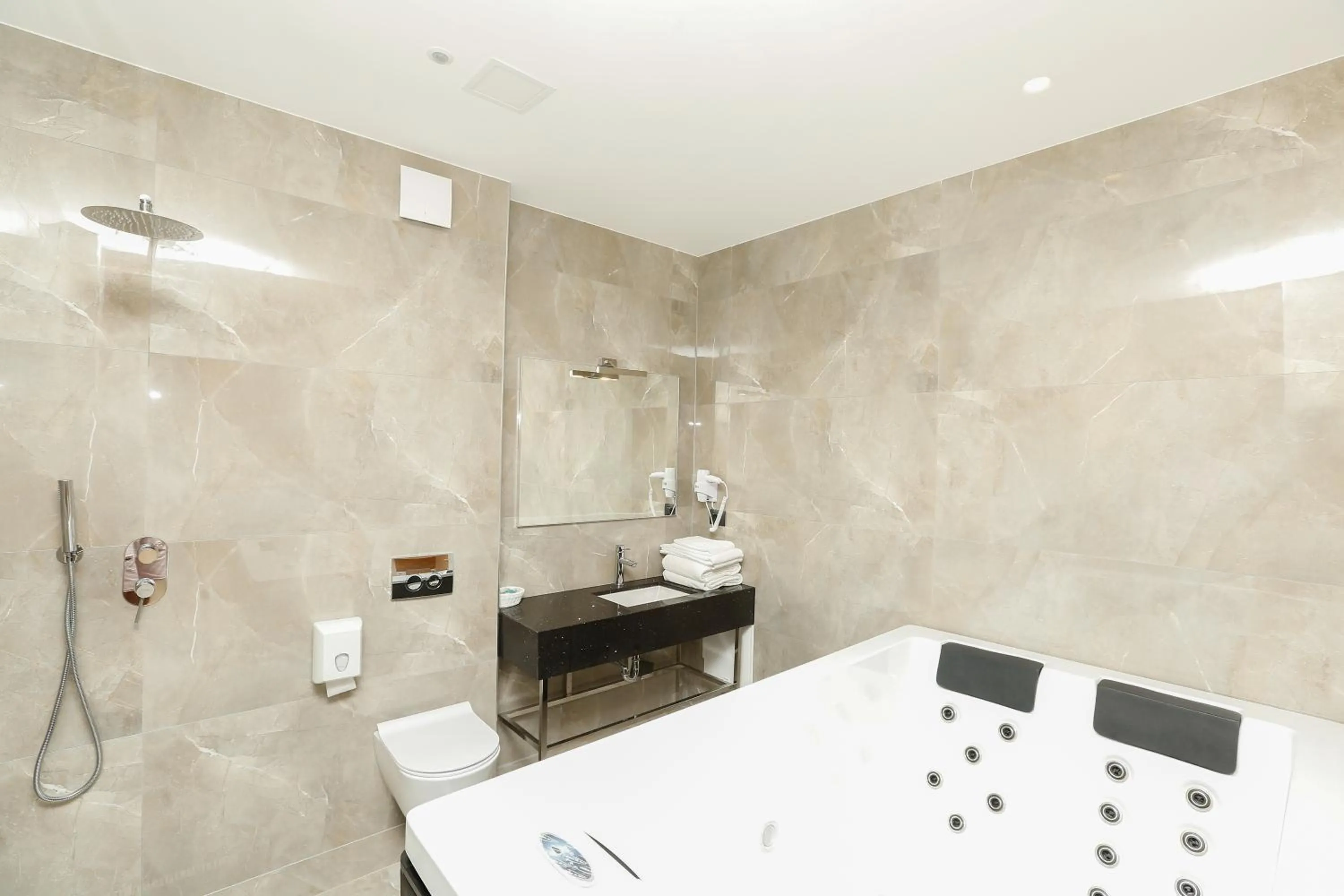 Bath in Oxford hotel