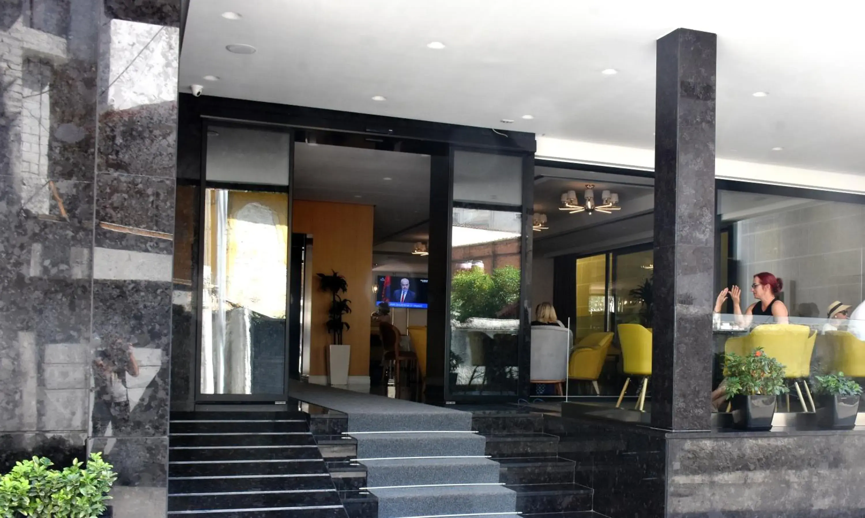 Facade/entrance in Oxford hotel Facade/entrance in Oxford hotel